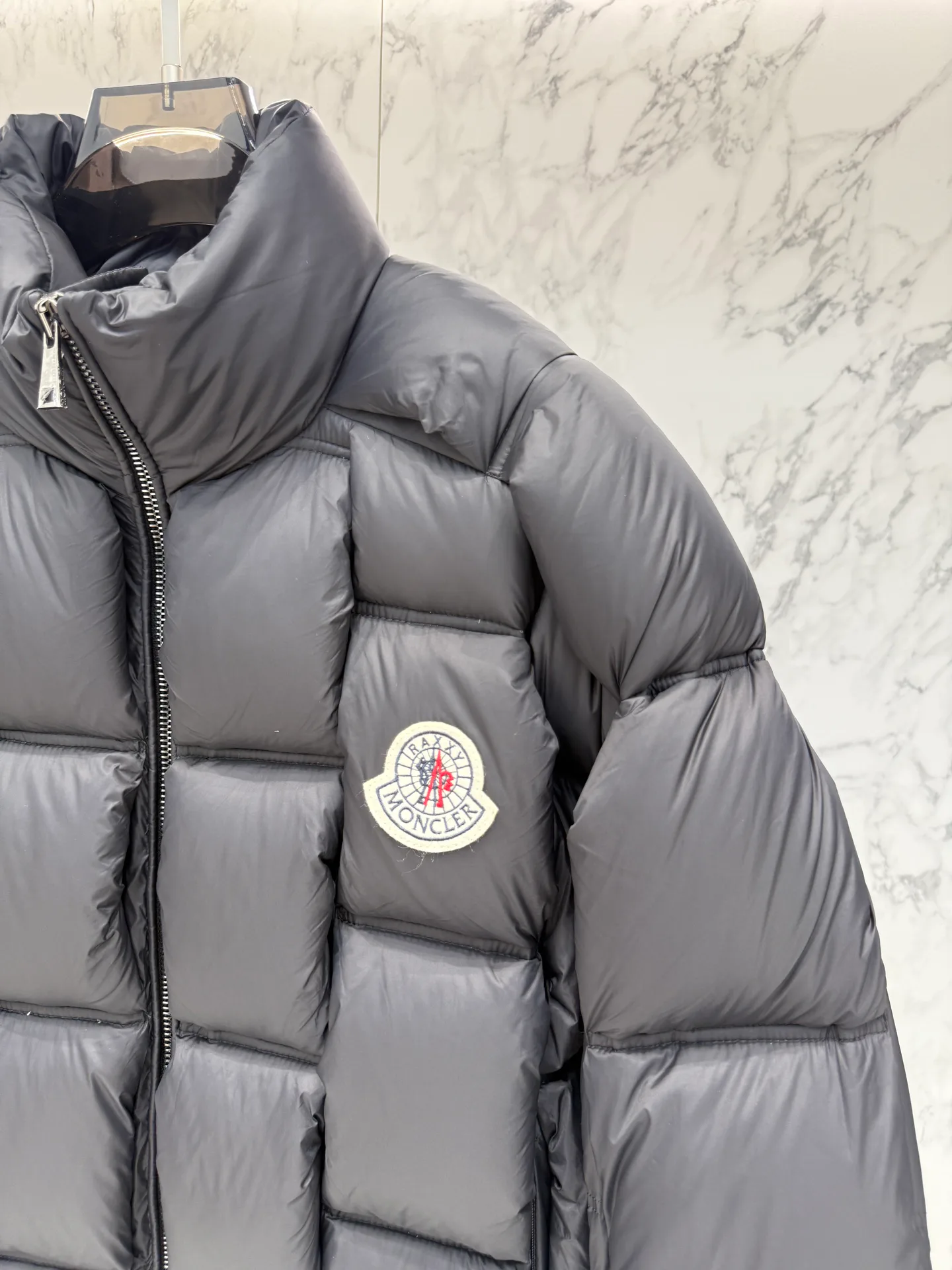 Men's Jackets And Down Jackets MONCLER 18387702