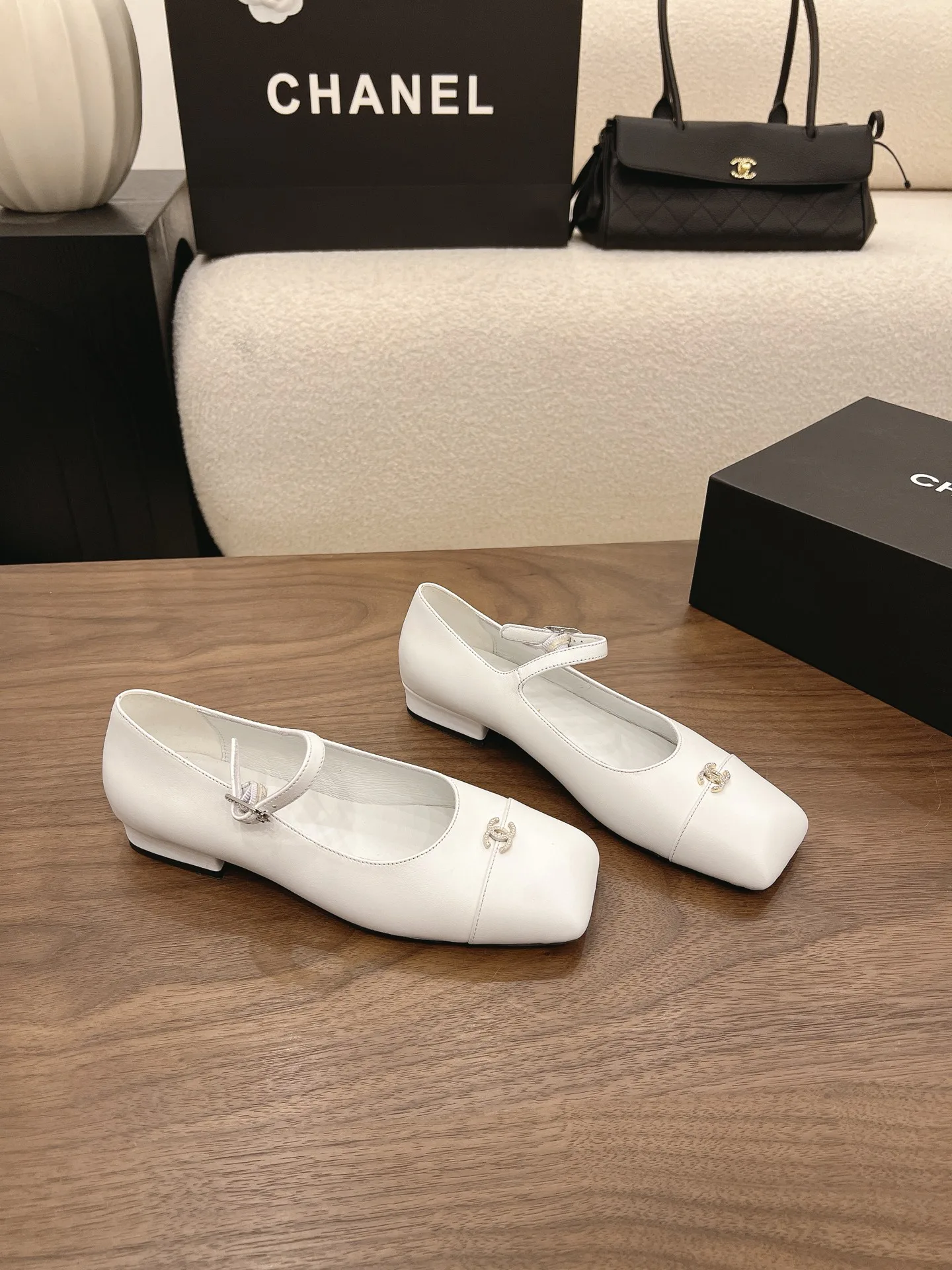 Women's Heels CHANEL 17582592