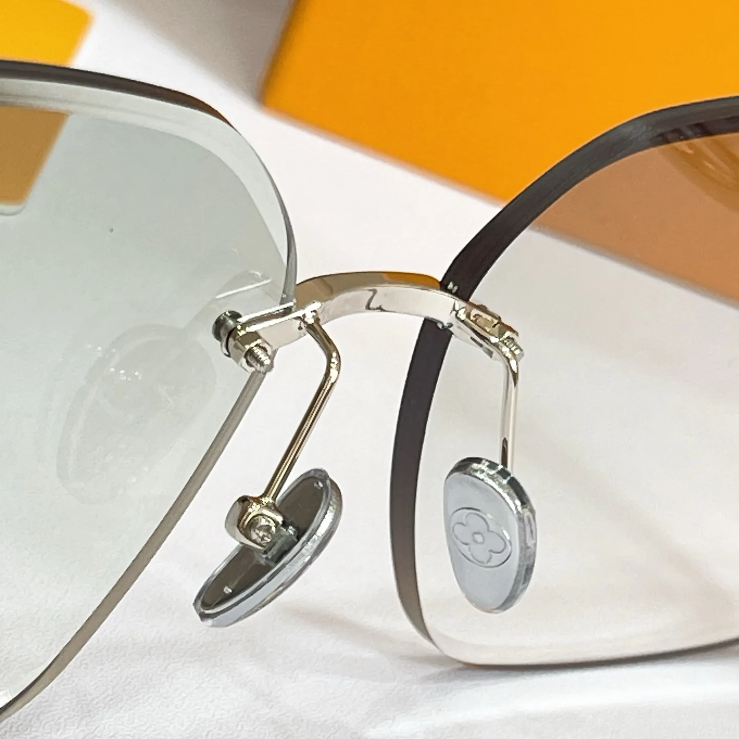Glasses LOUIS VUITTON 17495900