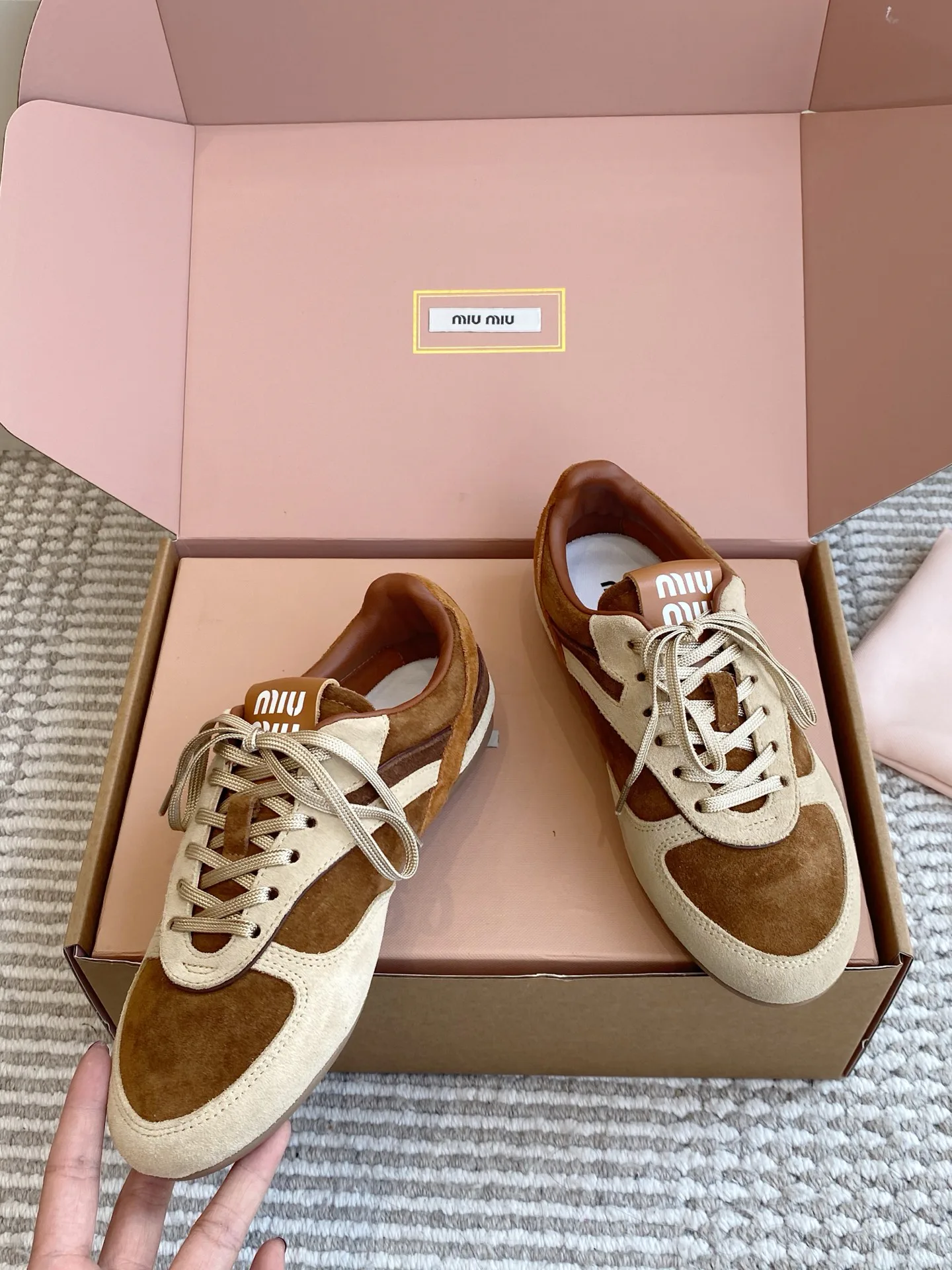 Women's Sneakers MIU MIU 18261274