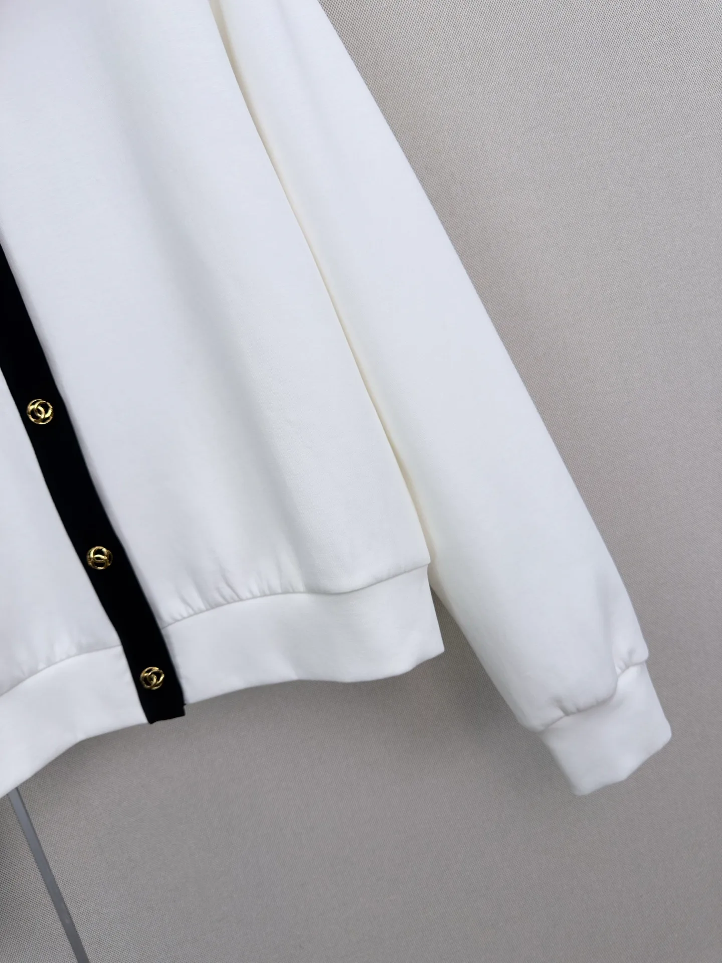 Women's Jumpers And Sweaters CHANEL 18108047