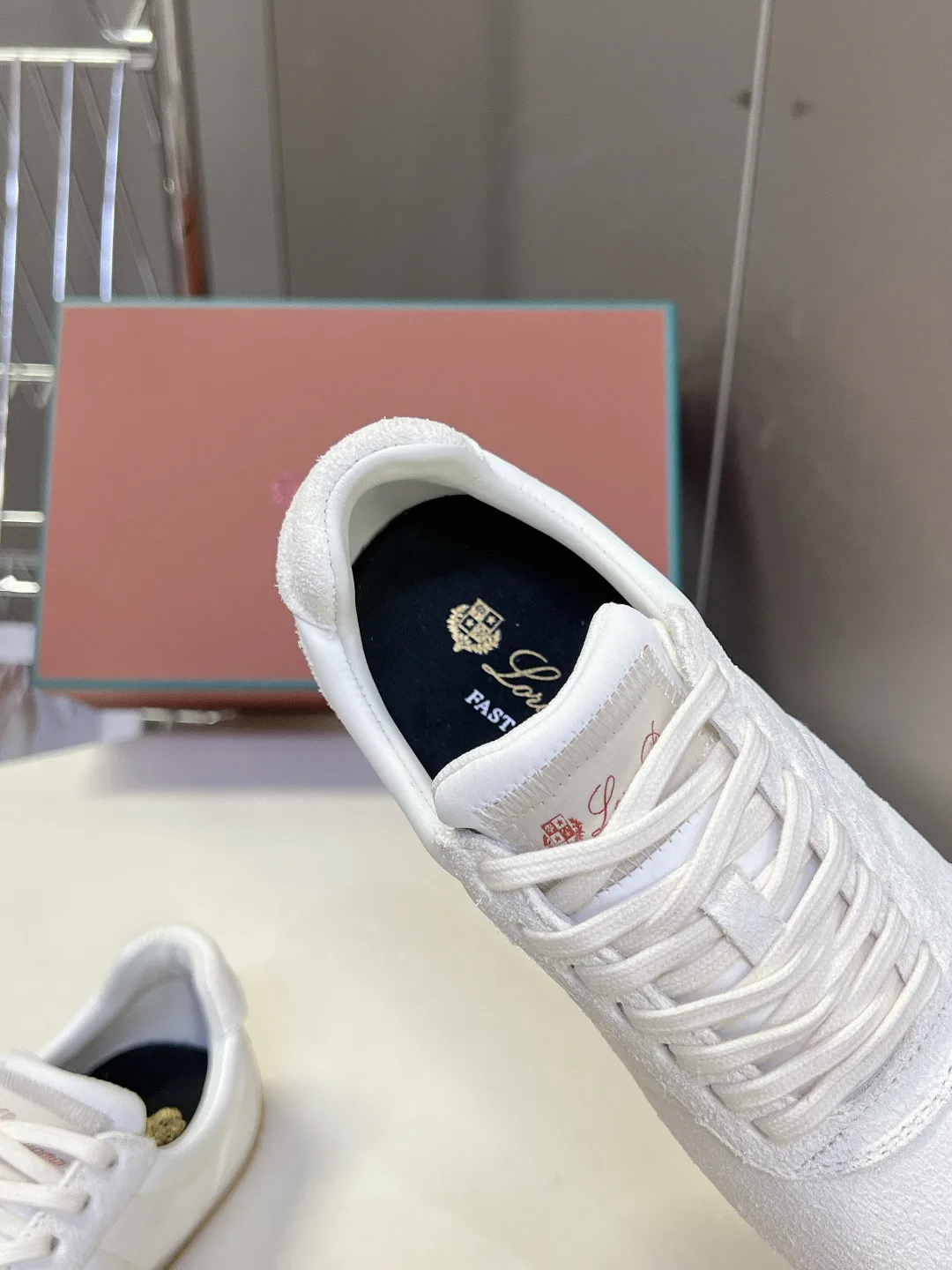 Women's Sneakers LORO PIANA 17449339