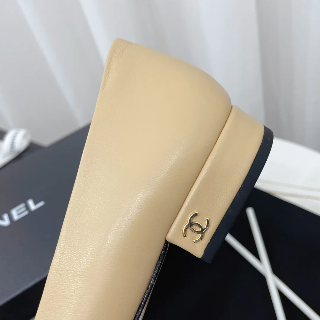 Women's Heels CHANEL 18083196