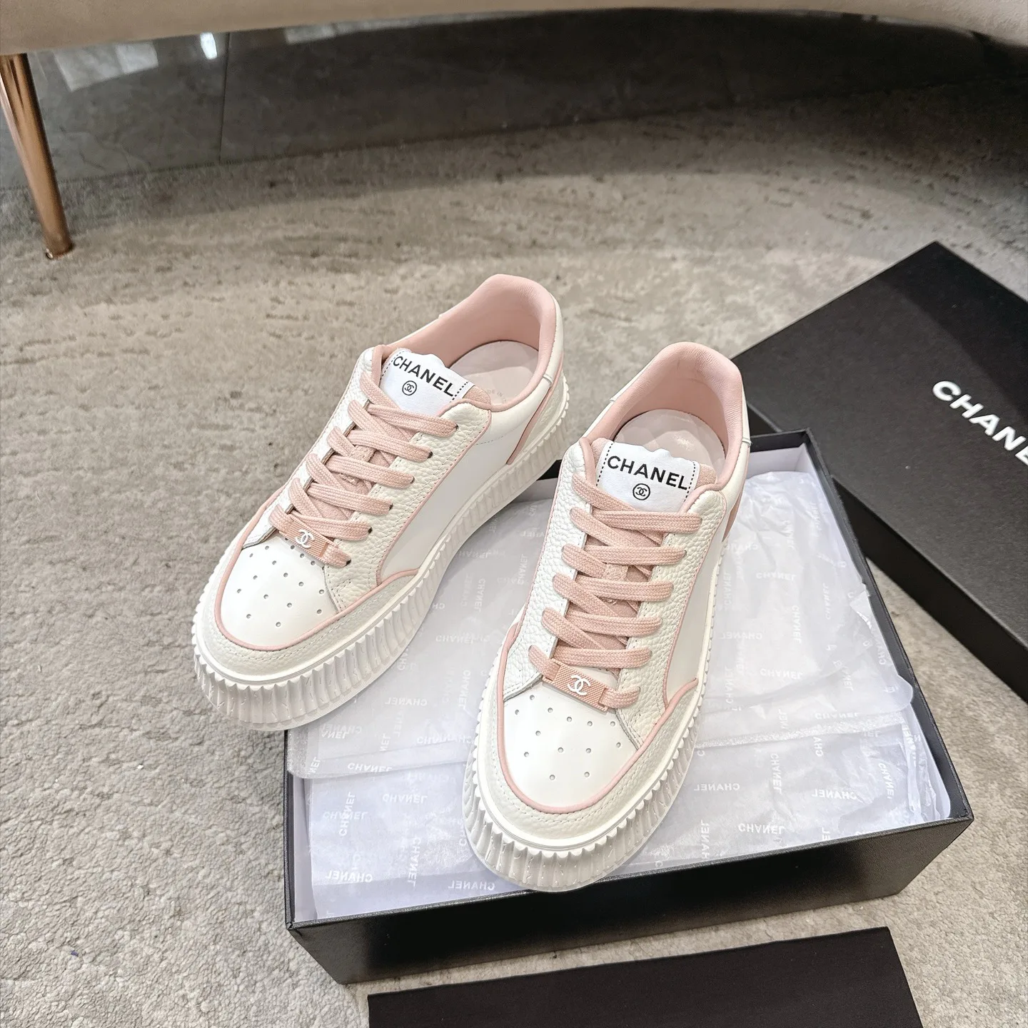Women's Sneakers CHANEL 17933400