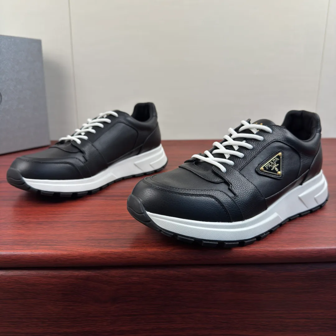Men's Sneakers PRADA 18230789