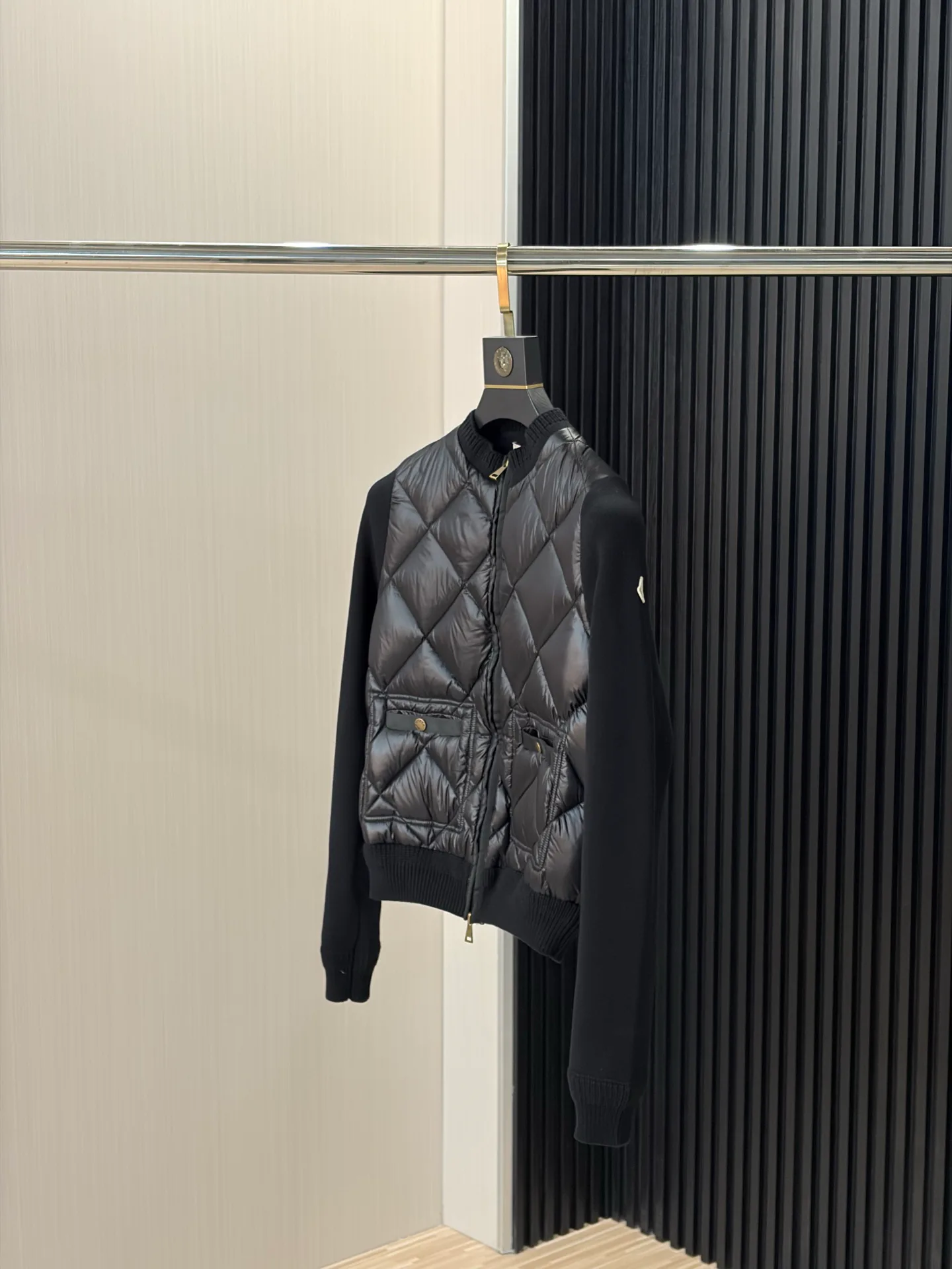 Men's Jackets And Down Jackets MONCLER 18231146