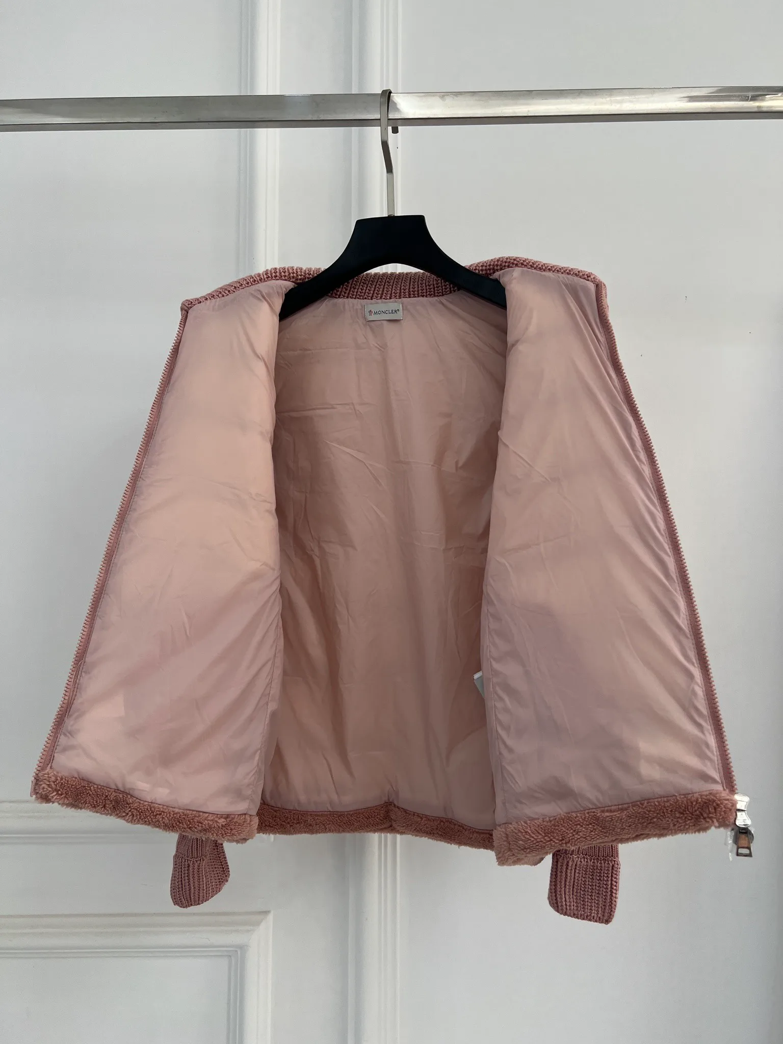 Women's Jackets And Down Jackets MONCLER 18416245