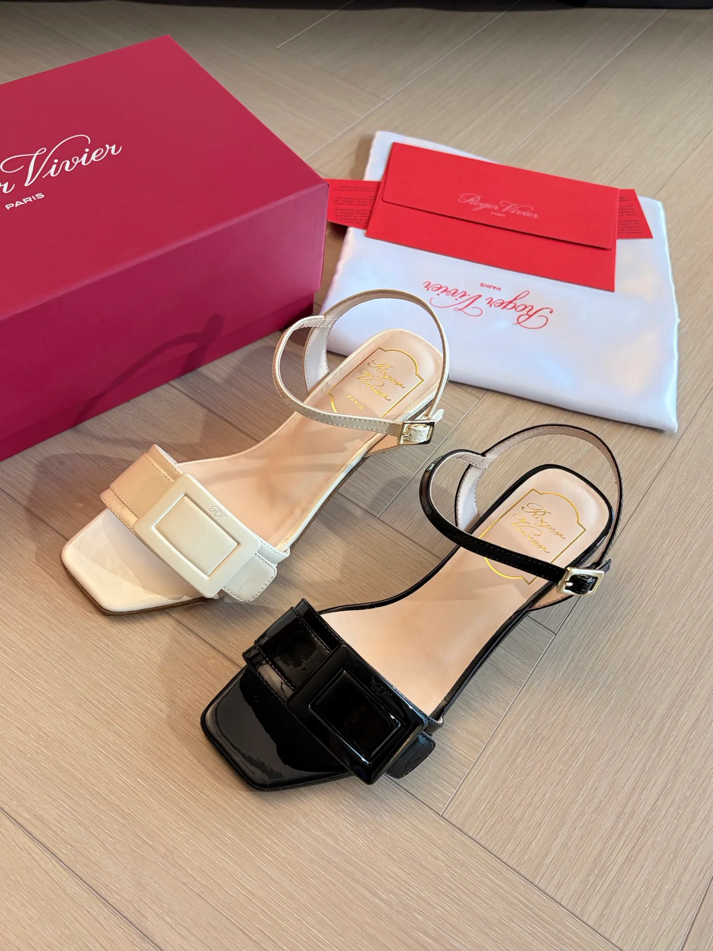 Women's Open-Toe Sandals ROGER VIVIER 17321457
