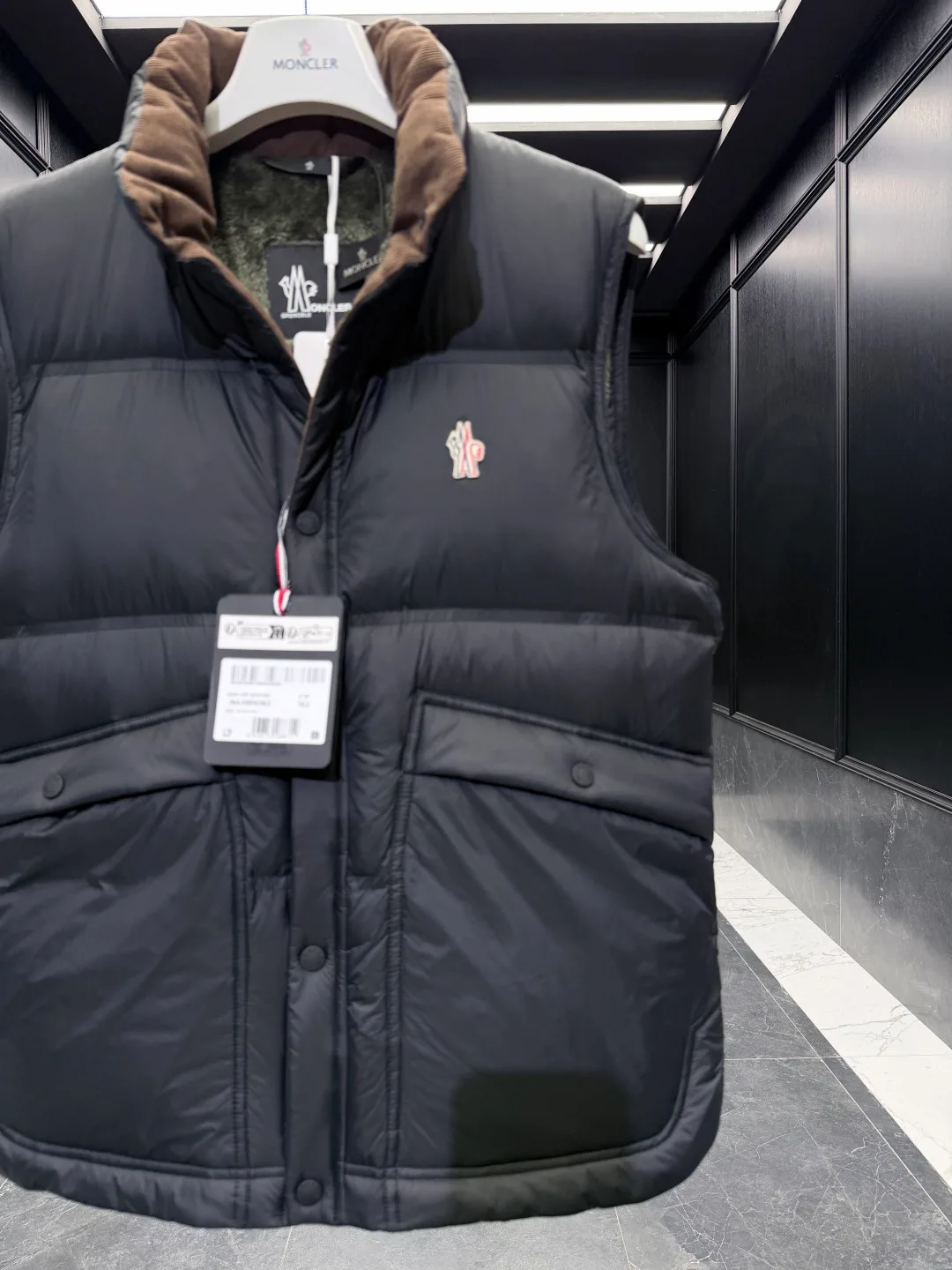 Men's Vests MONCLER 18416847