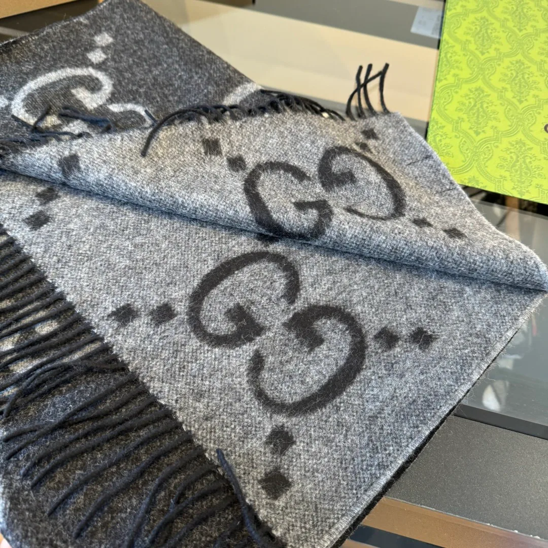 Scarves GUCCI 17896033