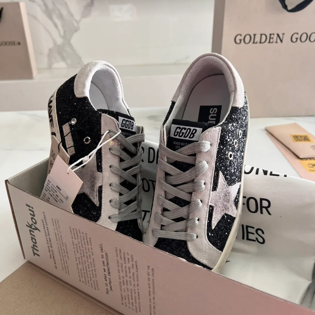 Women's Sneakers GOLDEN GOOSE 16995649