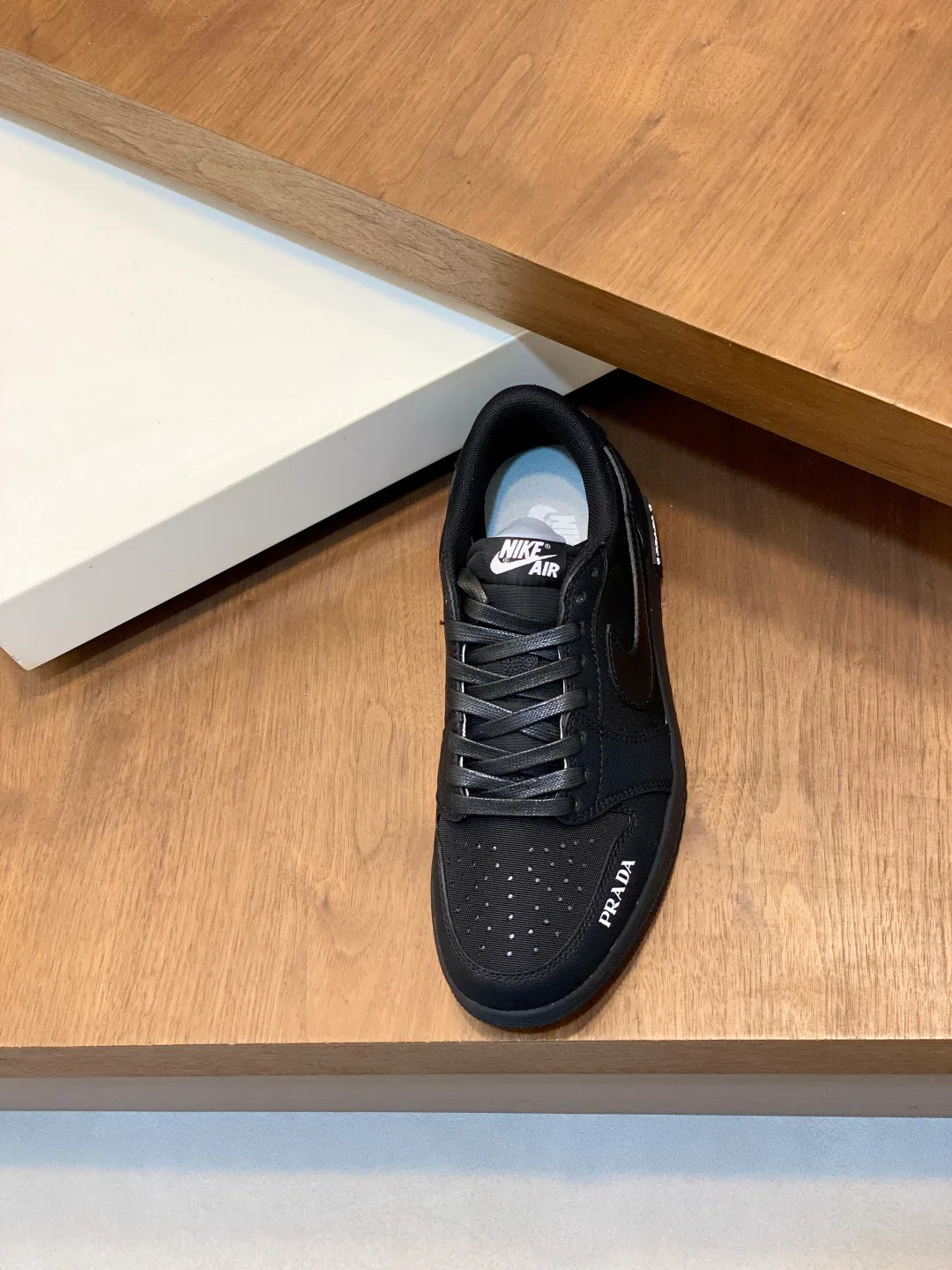 Women's Sneakers PRADA 18274571