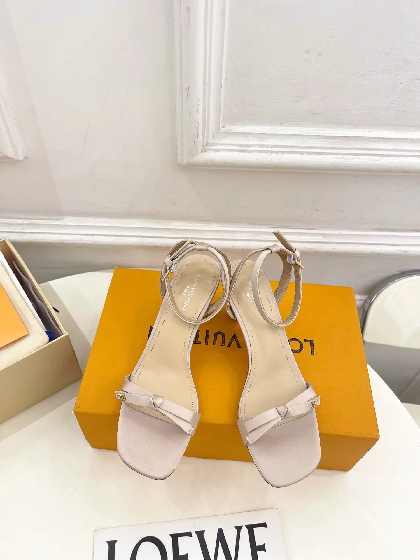 Women's Open-Toe Sandals LOUIS VUITTON 18034967