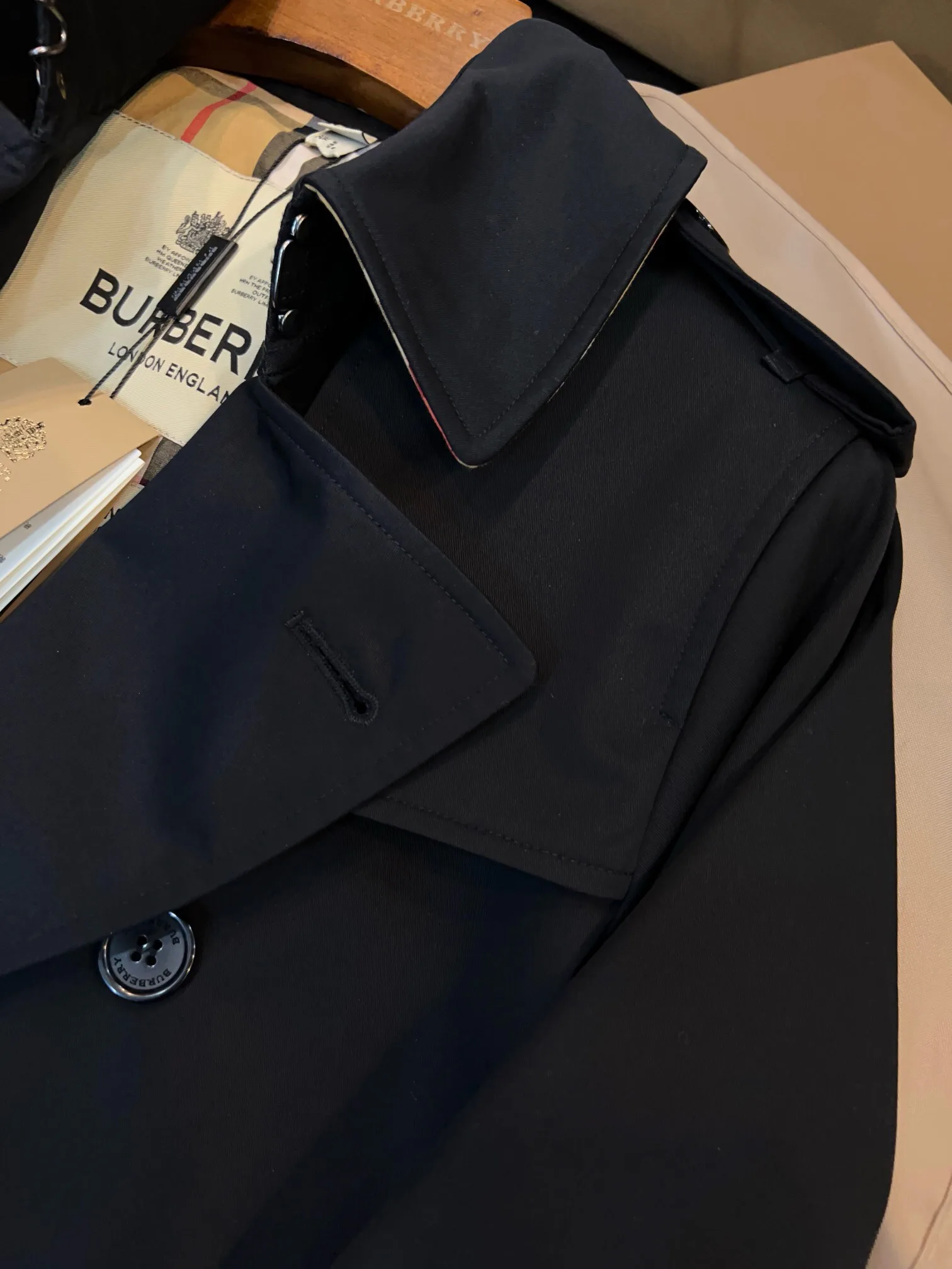 Women's Trench Coats BURBERRY 18145402