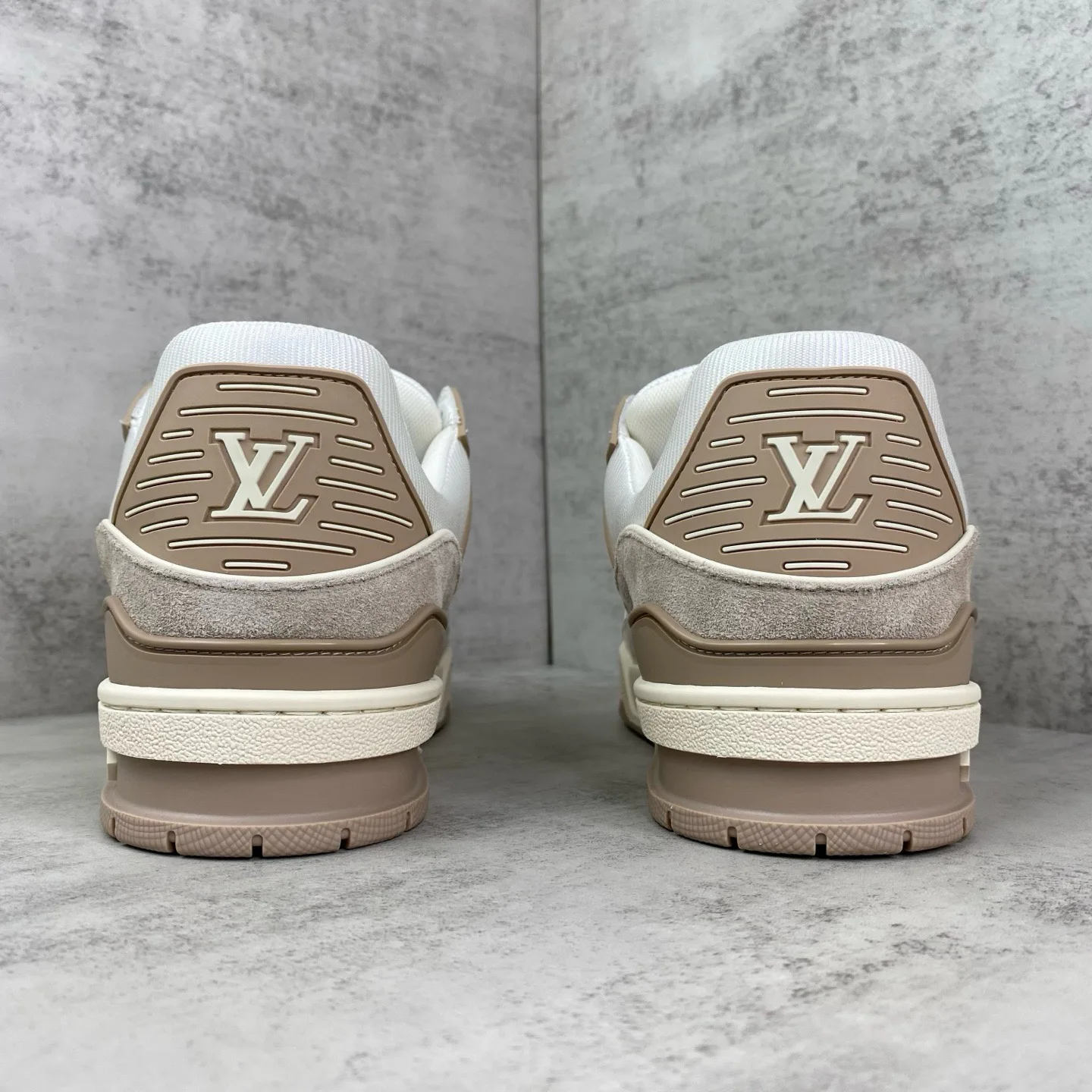 Women's Sneakers LOUIS VUITTON 17961751