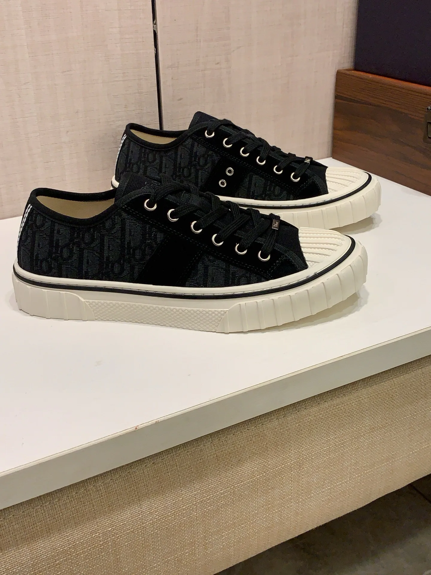 Women's Sneakers CHRISTIAN DIOR 18247725
