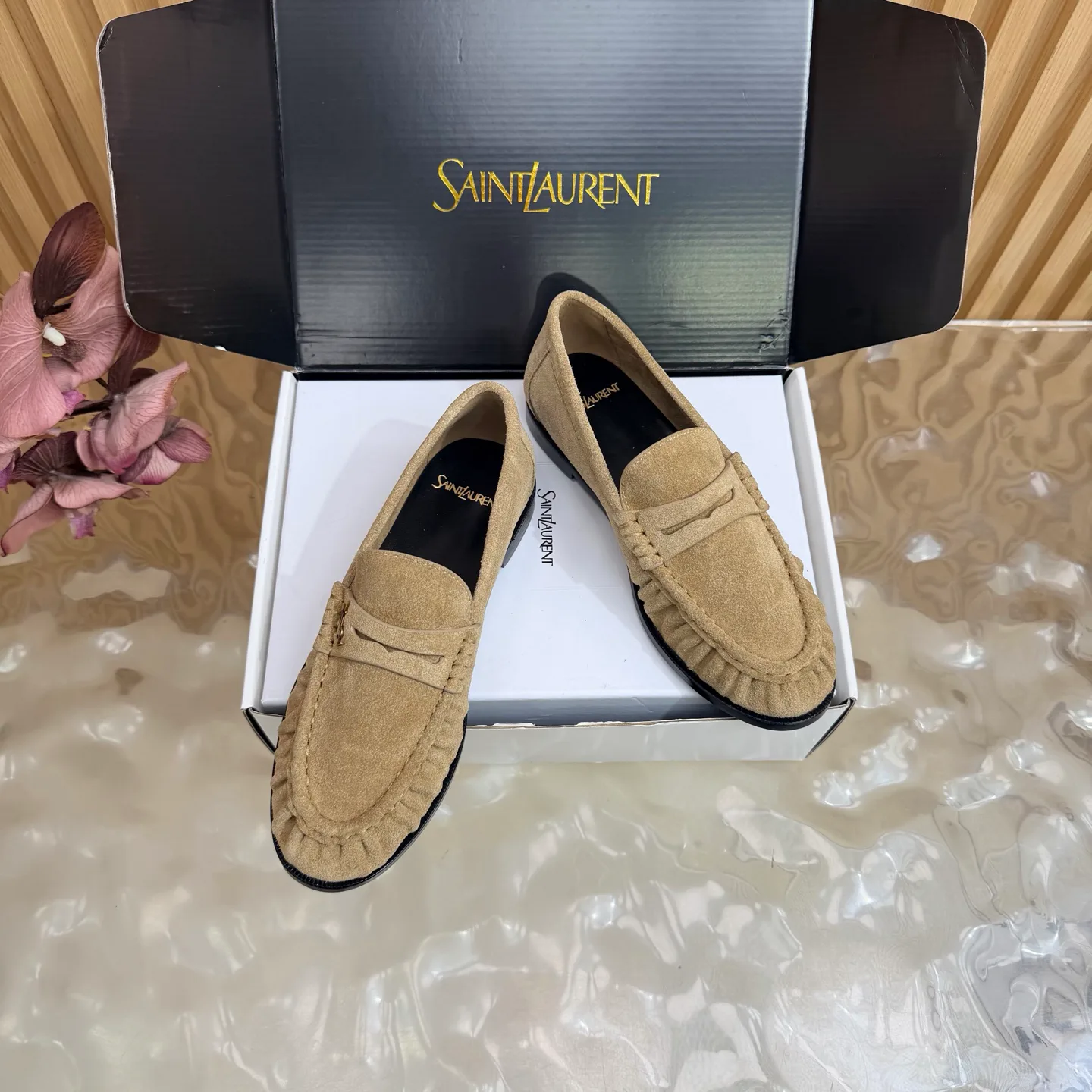 Women's Loafers And Moccasins SAINT LAURENT 17981701
