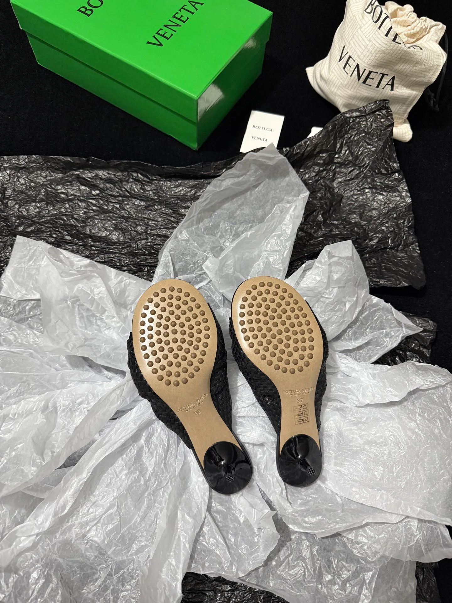 Women's Mules And Clogs BOTTEGA VENETA 18110651