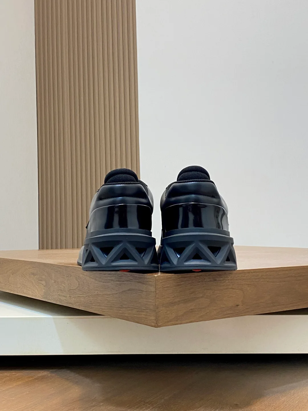 Men's Sneakers PRADA 18116628