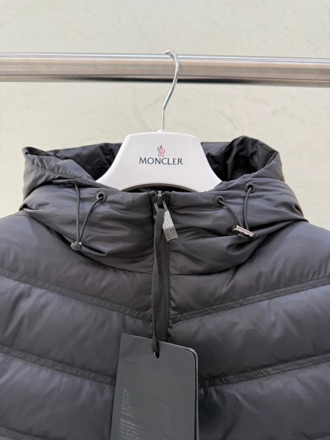Women's Jackets And Down Jackets MONCLER 18052698