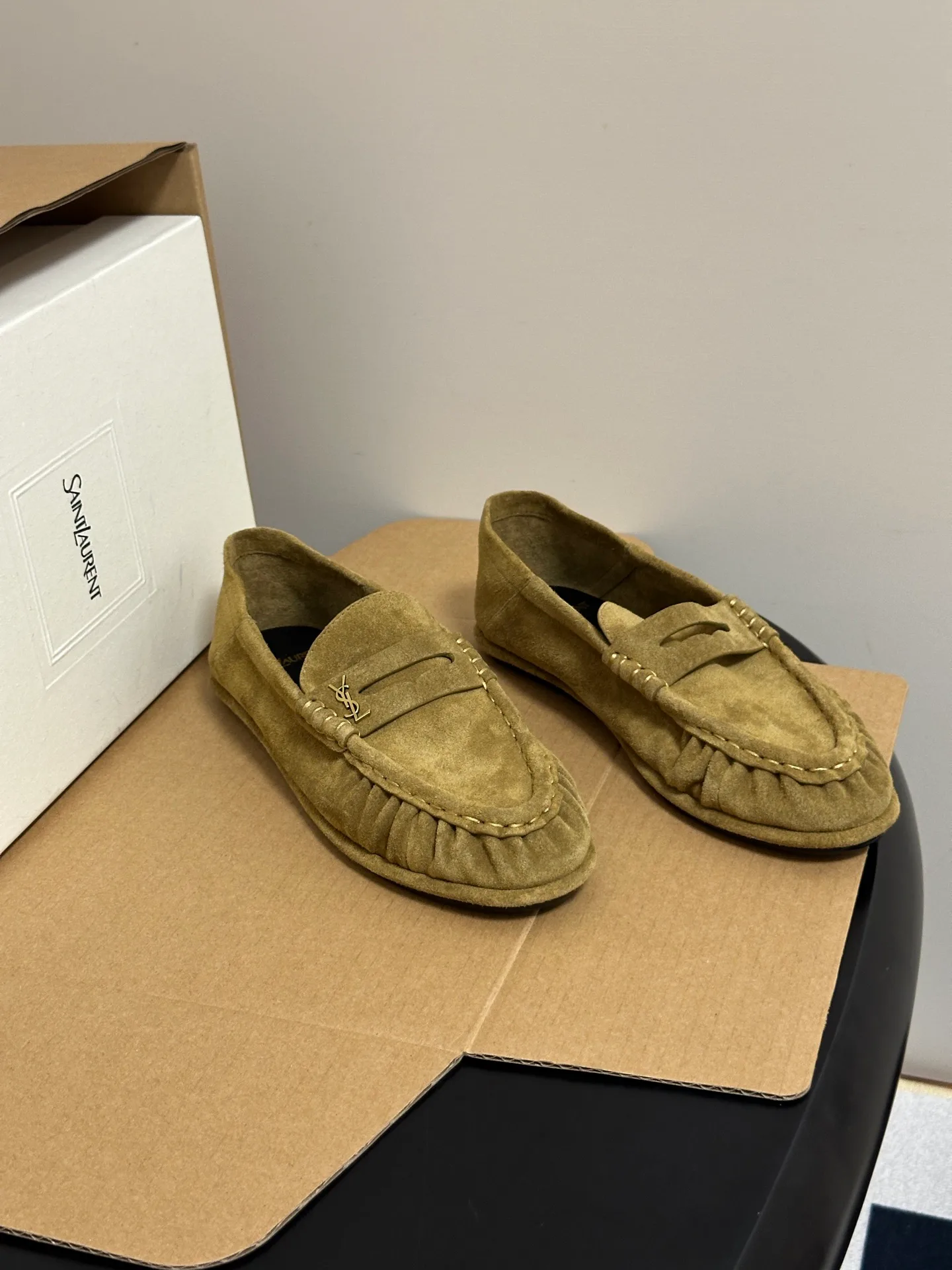 Women's Loafers And Moccasins SAINT LAURENT 18049127