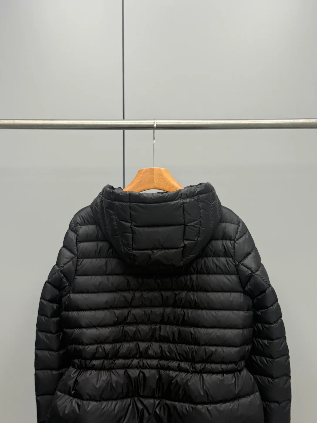 Women's Jackets And Down Jackets MONCLER 17913950