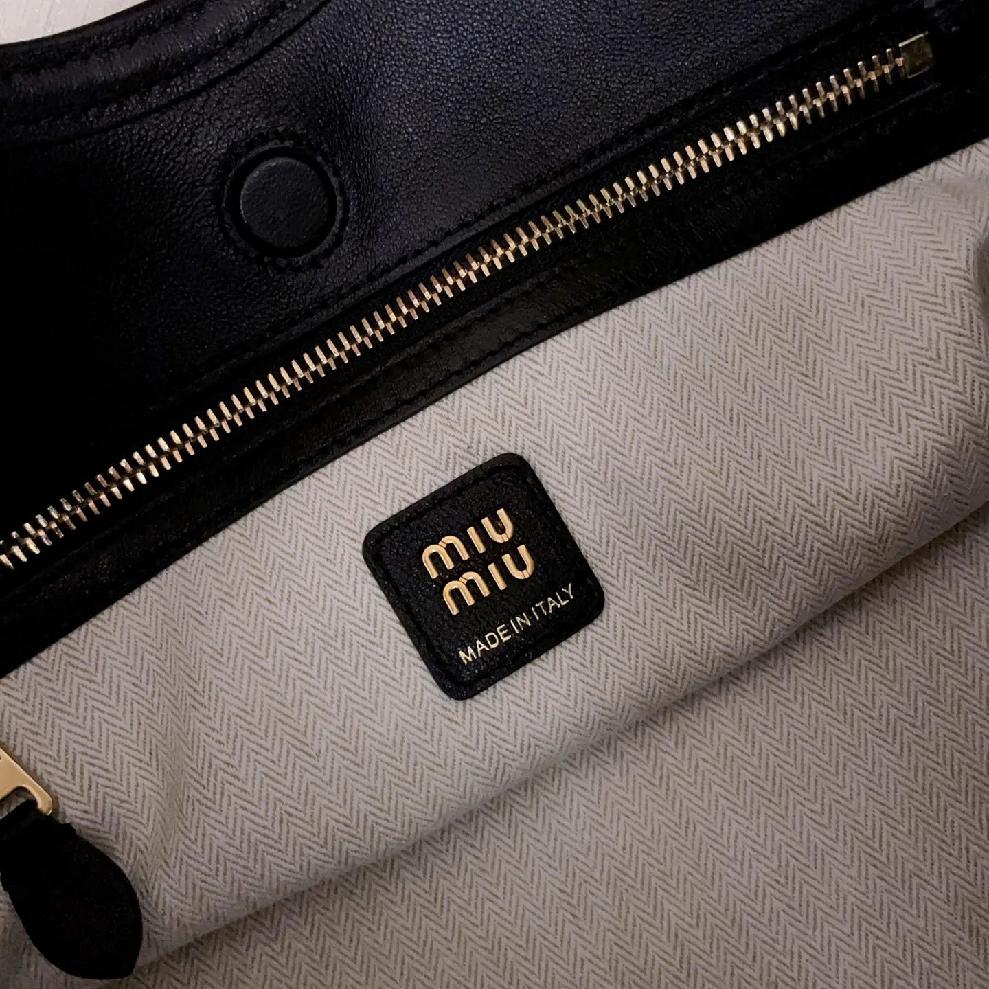 Women's Classic Handbags MIU MIU 18248086