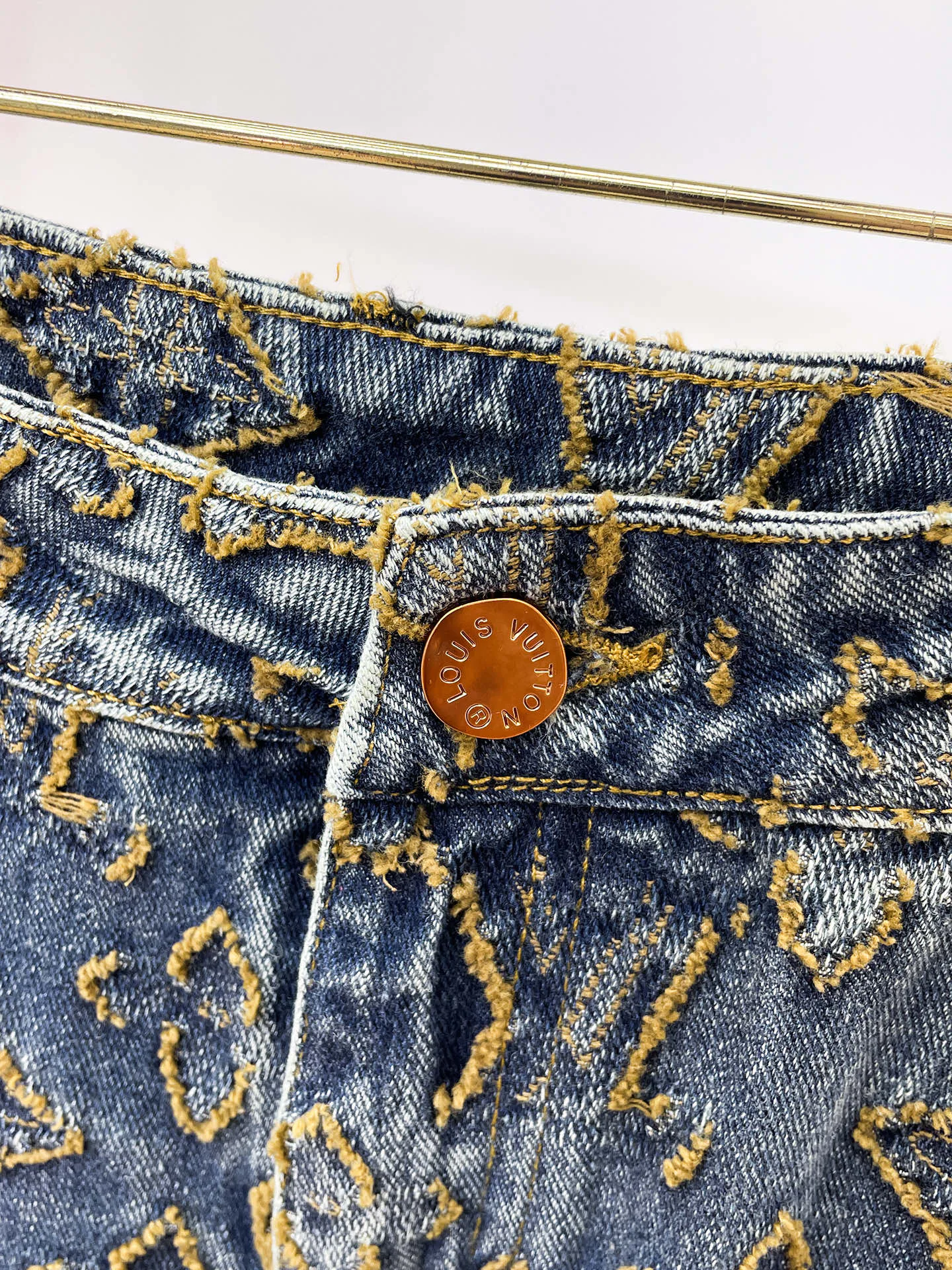 Men's Jeans LOUIS VUITTON 18499645