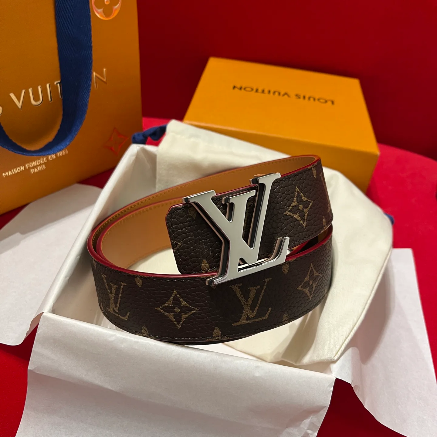 Belts LOUIS VUITTON 17645332