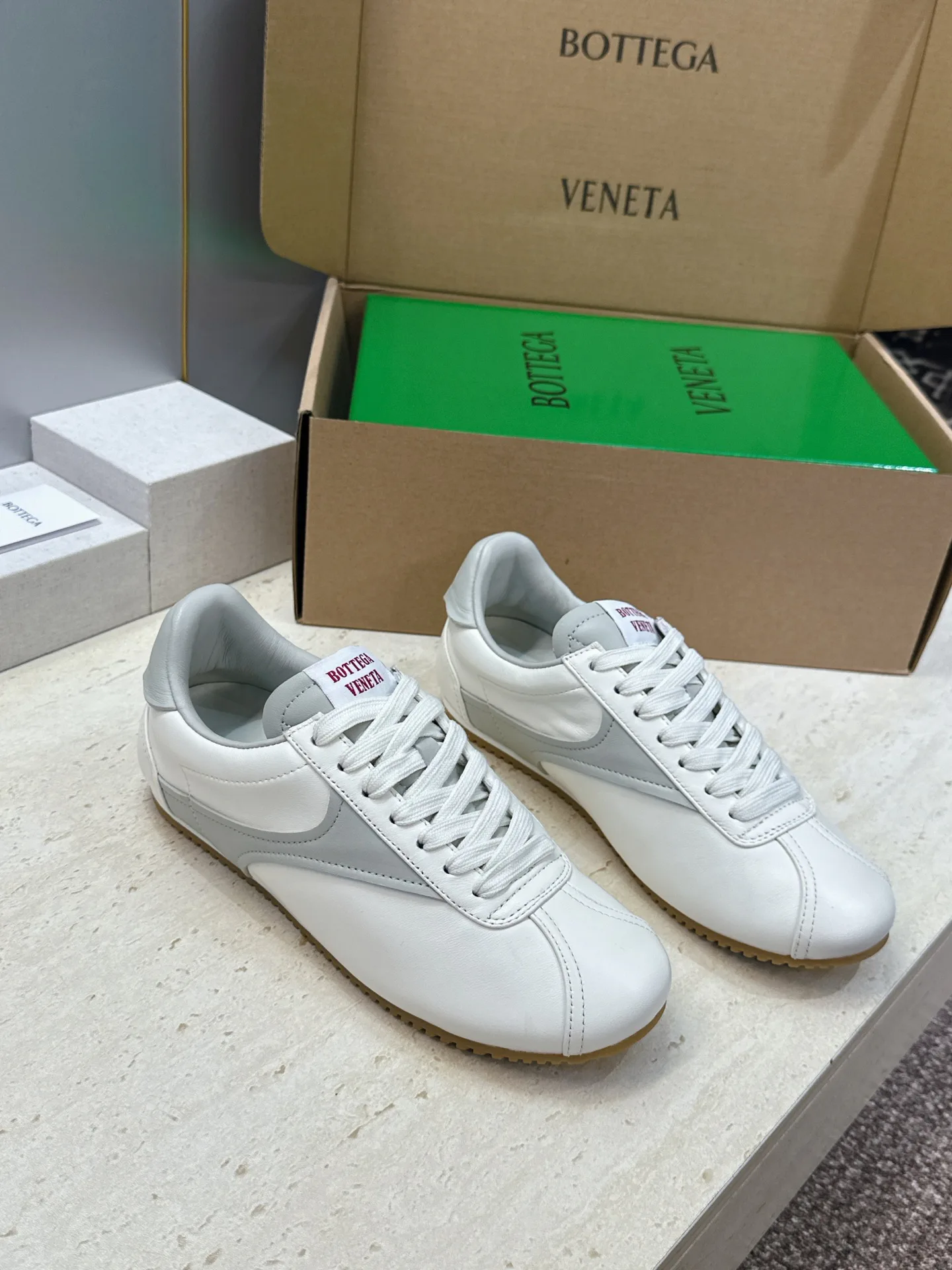 Women's Sneakers BOTTEGA VENETA 17861783