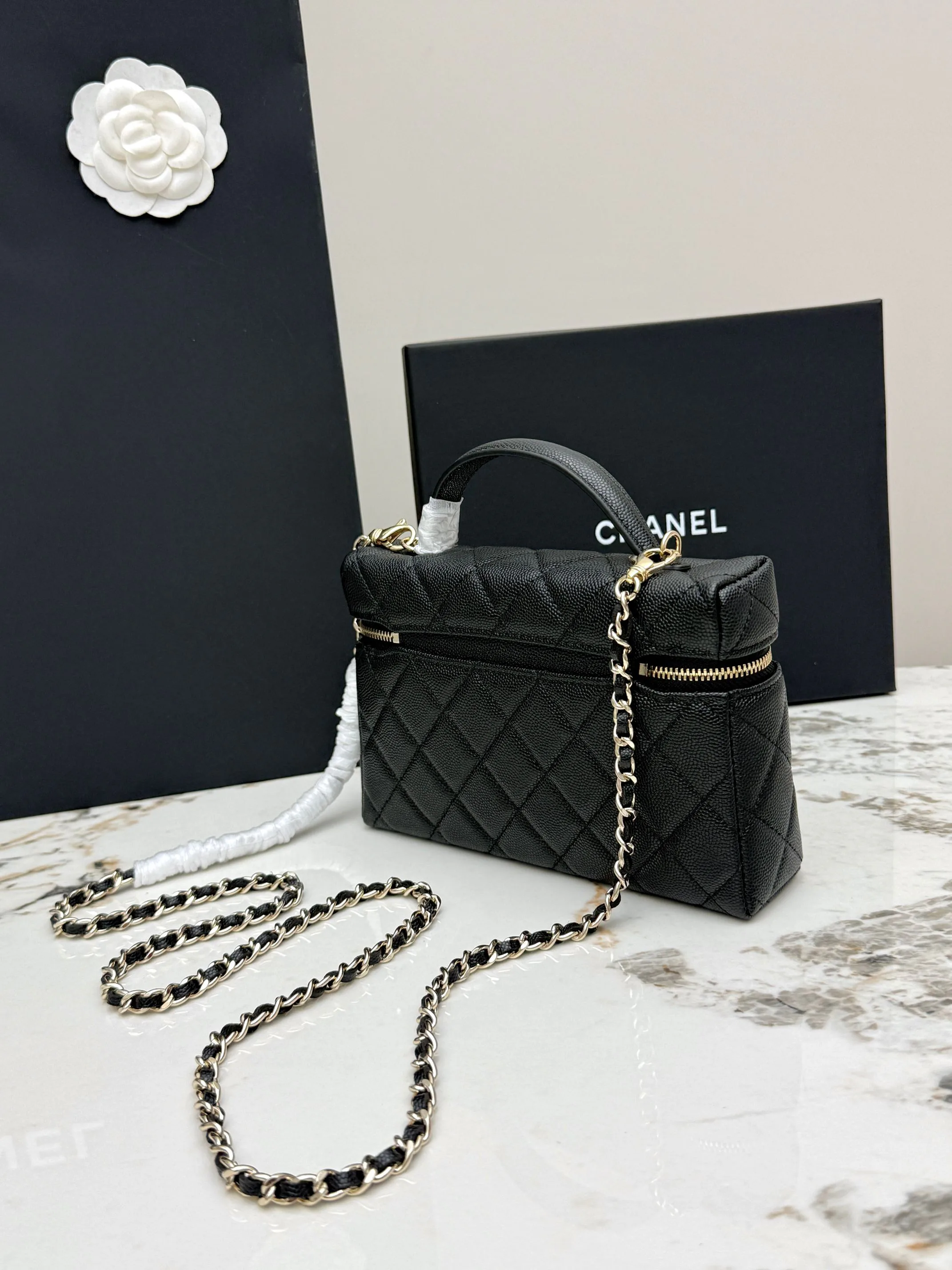 Women's Classic Handbags CHANEL 17949113