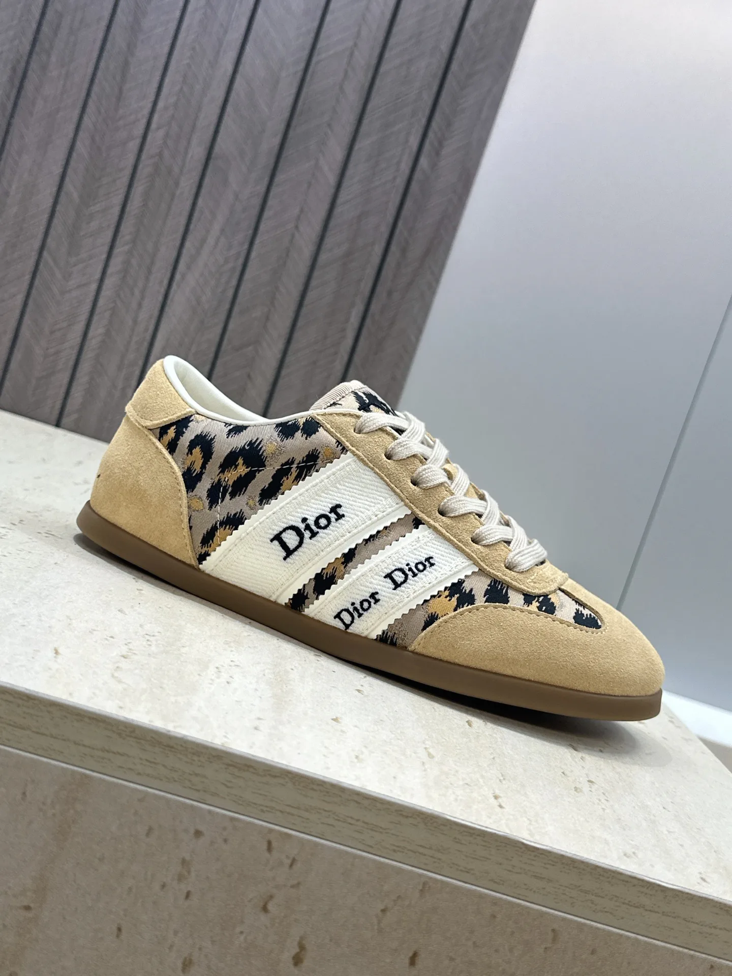 Women's Sneakers CHRISTIAN DIOR 17612348