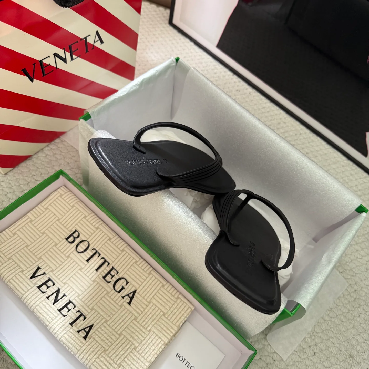 Women's Flip-Flops BOTTEGA VENETA 17386126