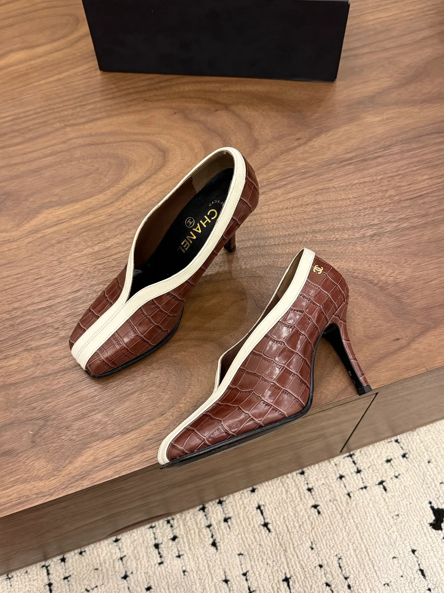 Women's Heels CHANEL 18275696