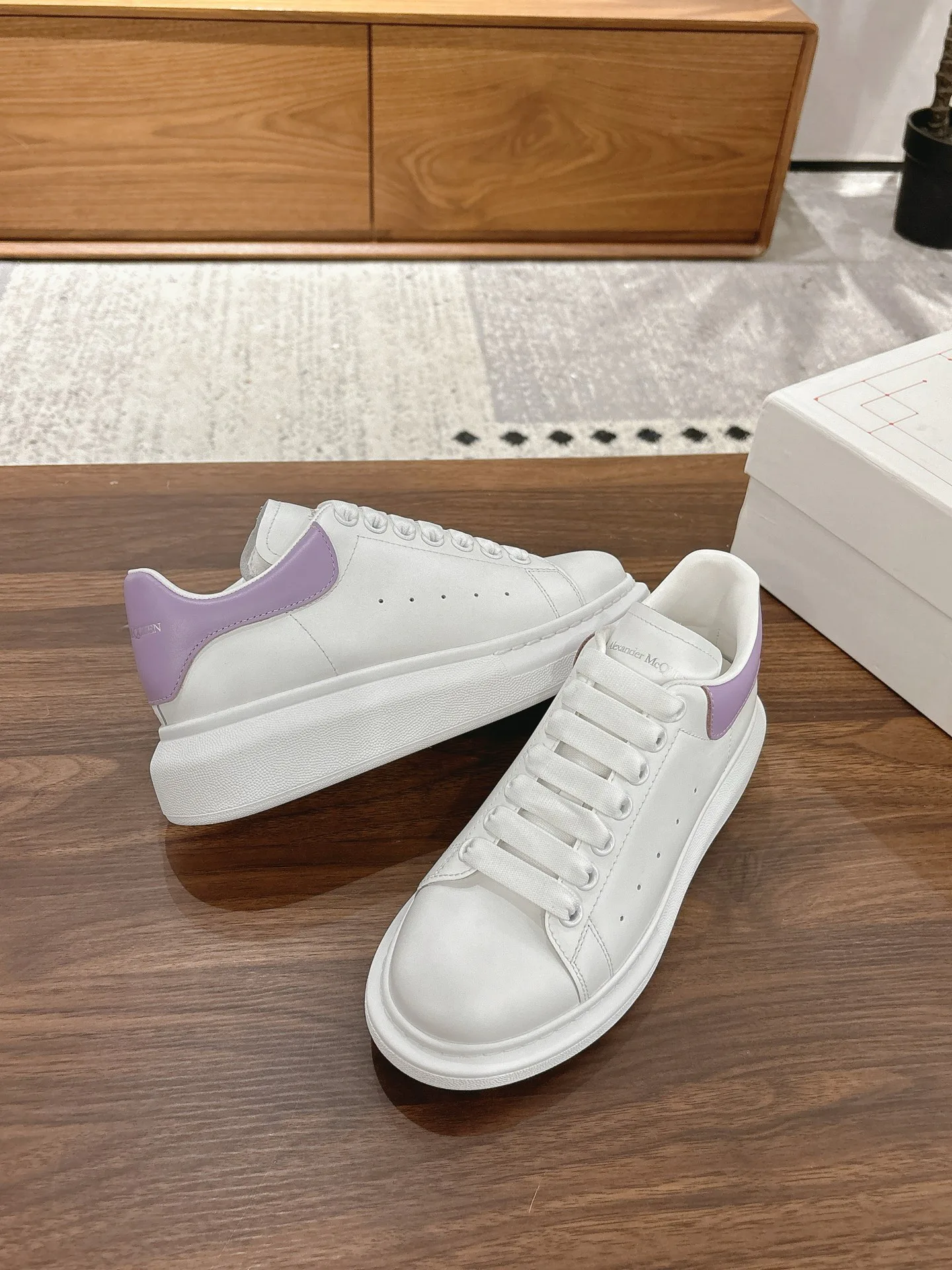 Women's Sneakers ALEXANDER MCQUEEN 18373665
