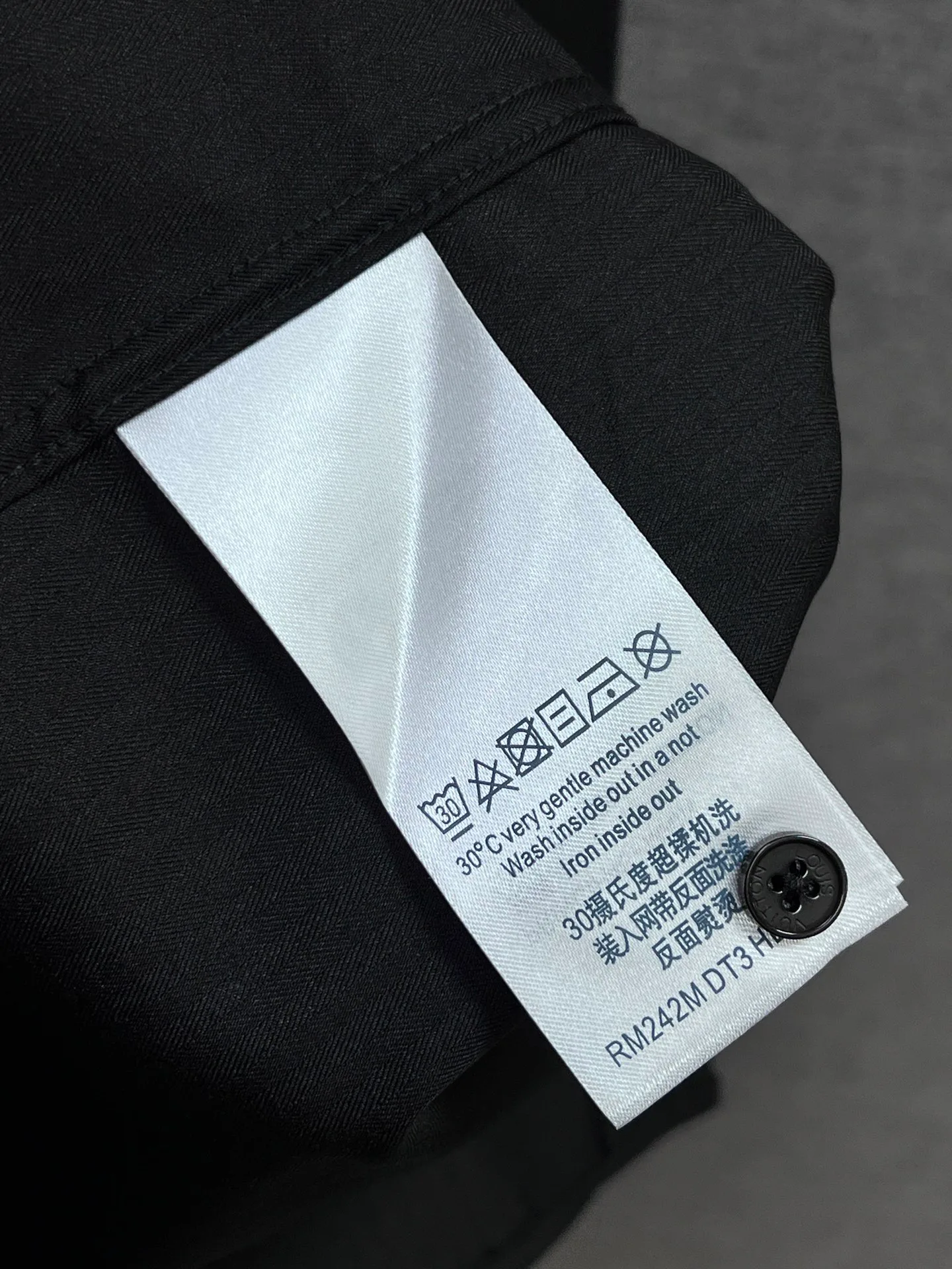 Men's Shirts LOUIS VUITTON 18097941