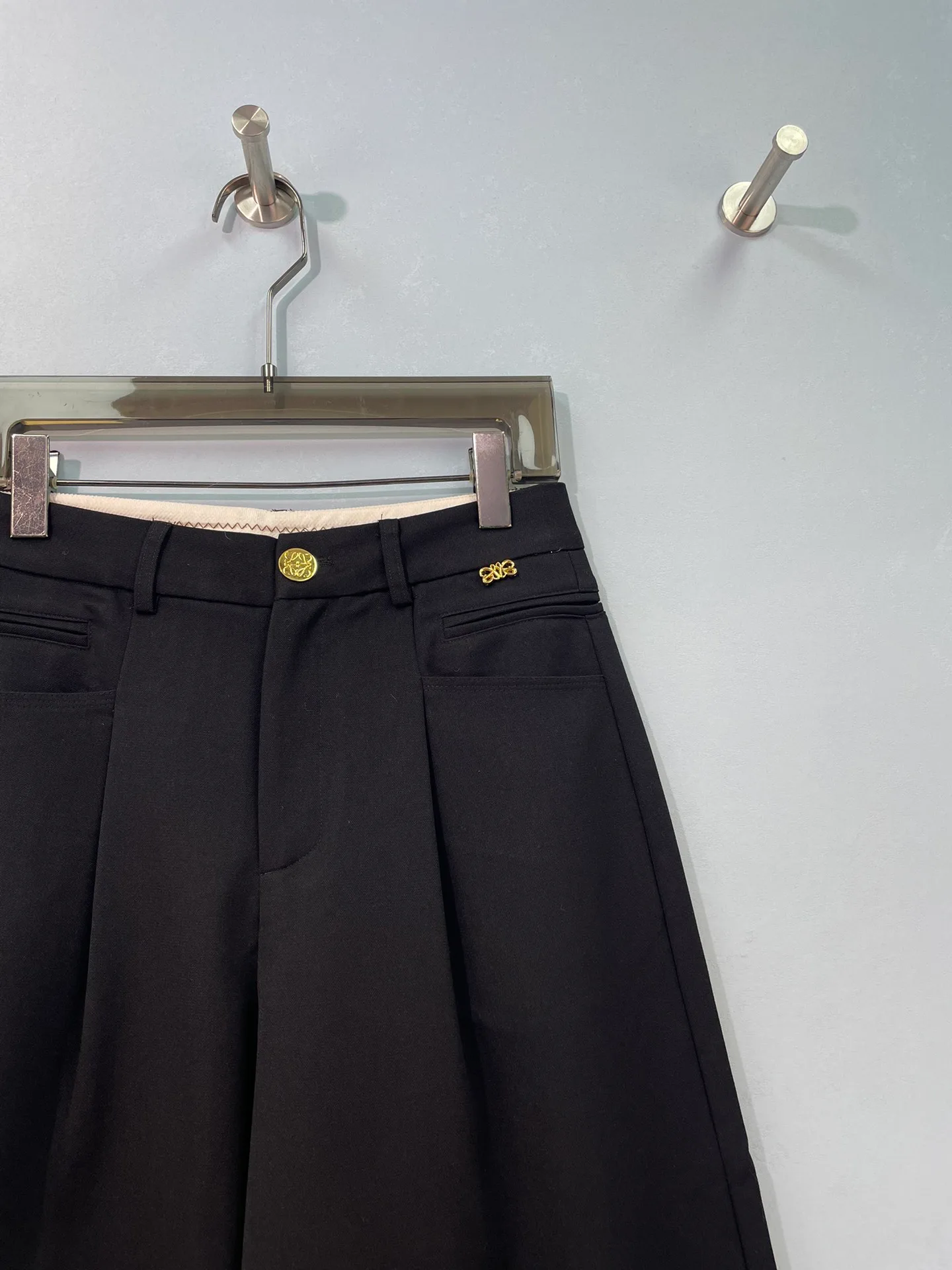 Women's Trousers LOEWE 18151745