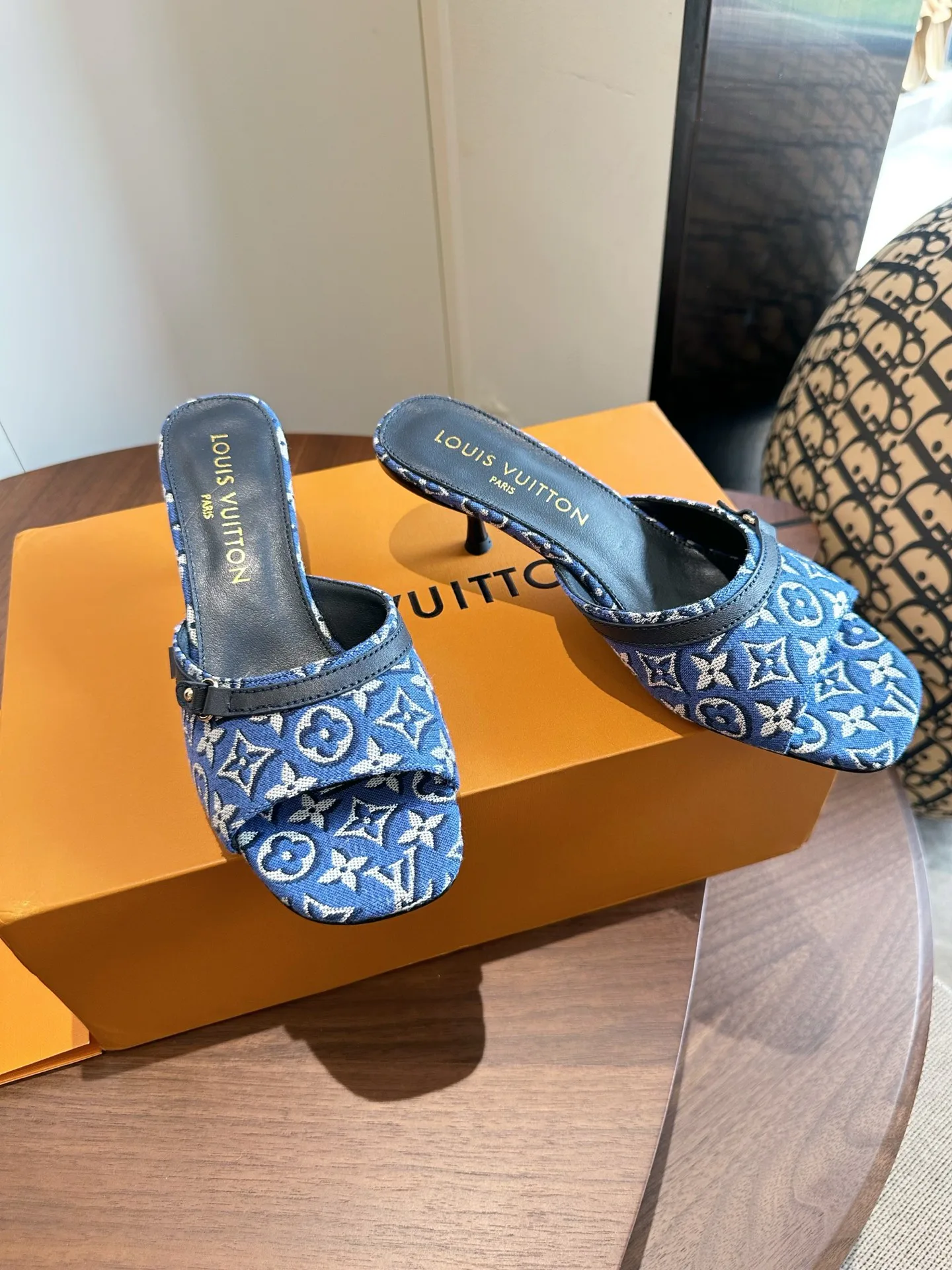 Women's Mules And Clogs LOUIS VUITTON 17580803