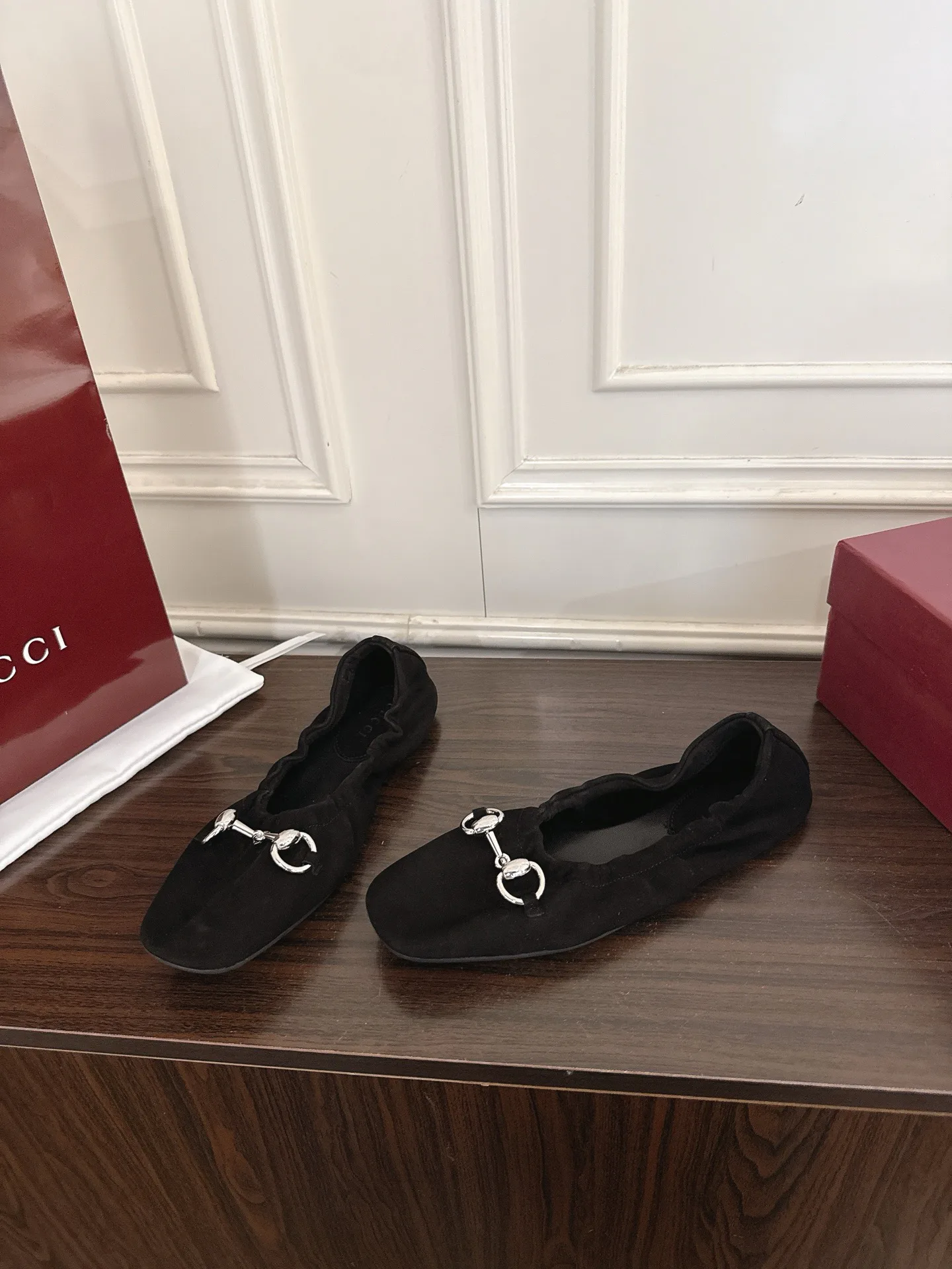 Women's Ballet Flats GUCCI 18135526