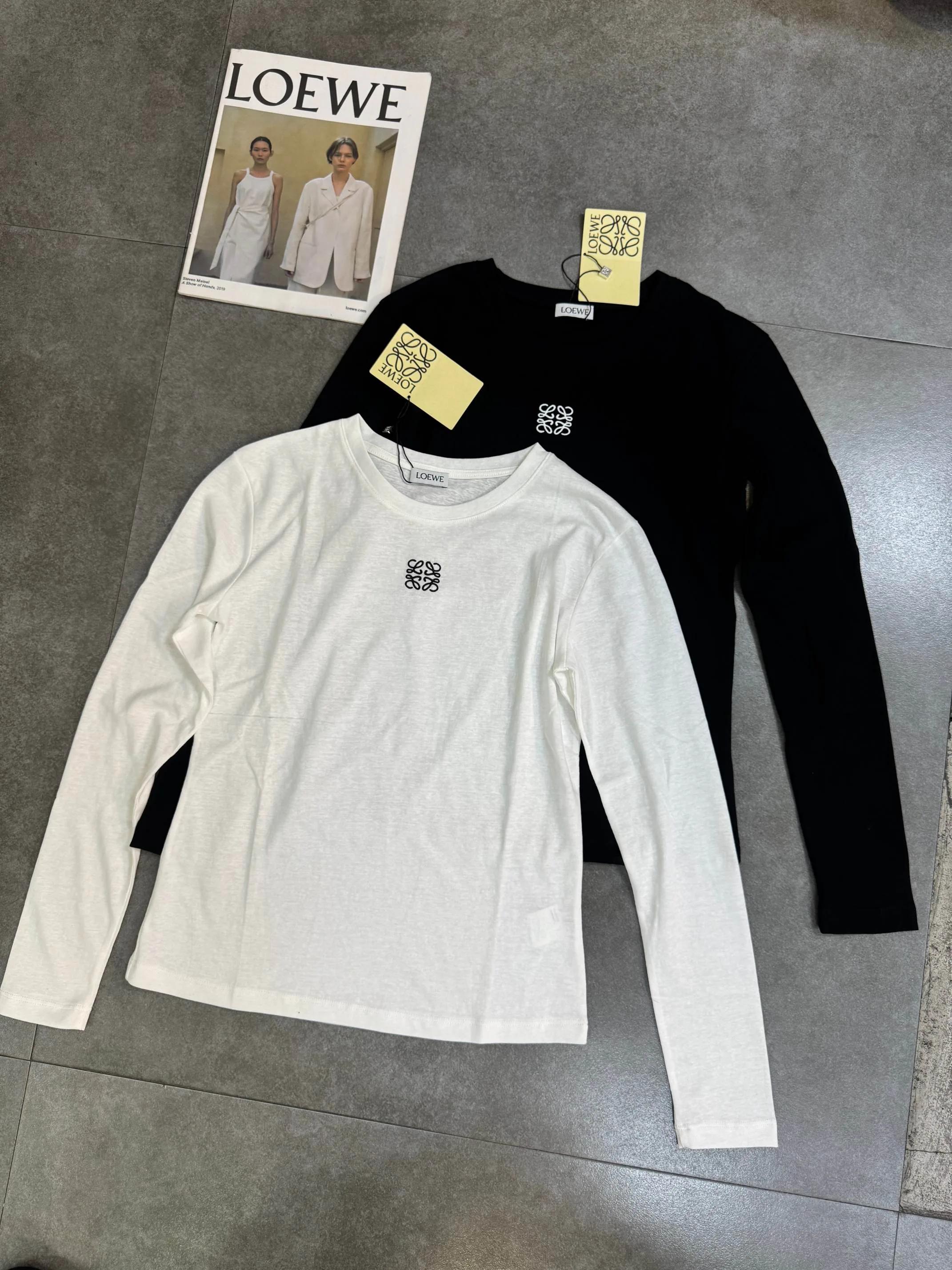 Women's T-Shirts LOEWE 17596757