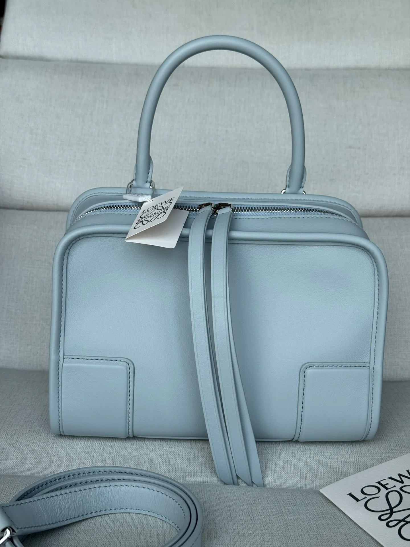 Women's Classic Handbags LOEWE 17927641