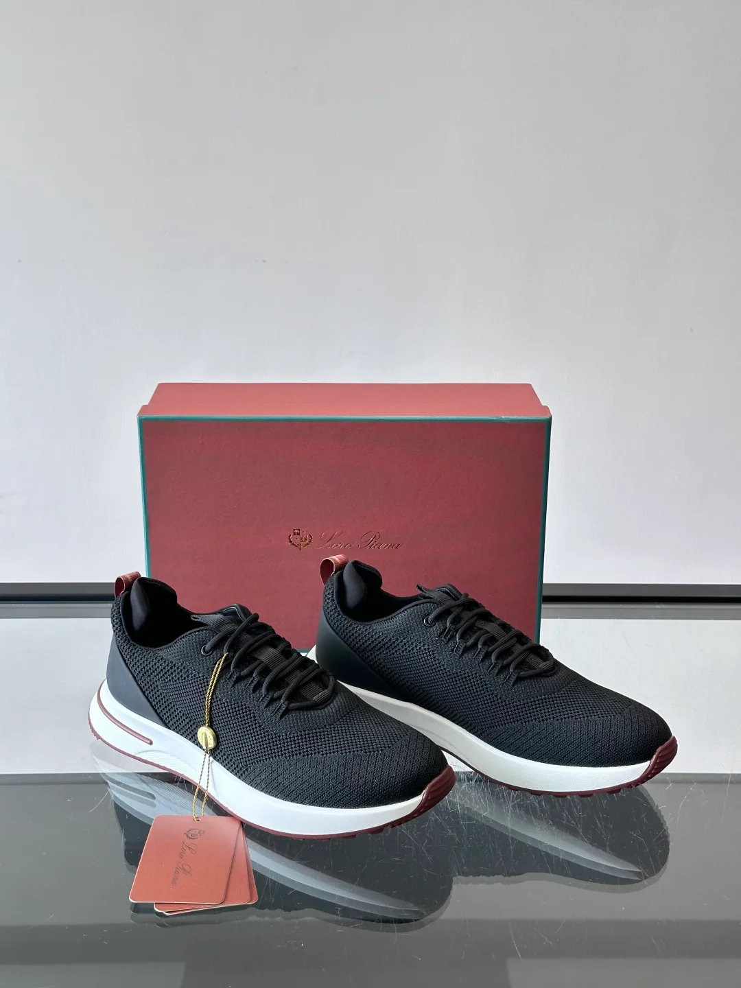 Men's Sneakers LORO PIANA 18265119