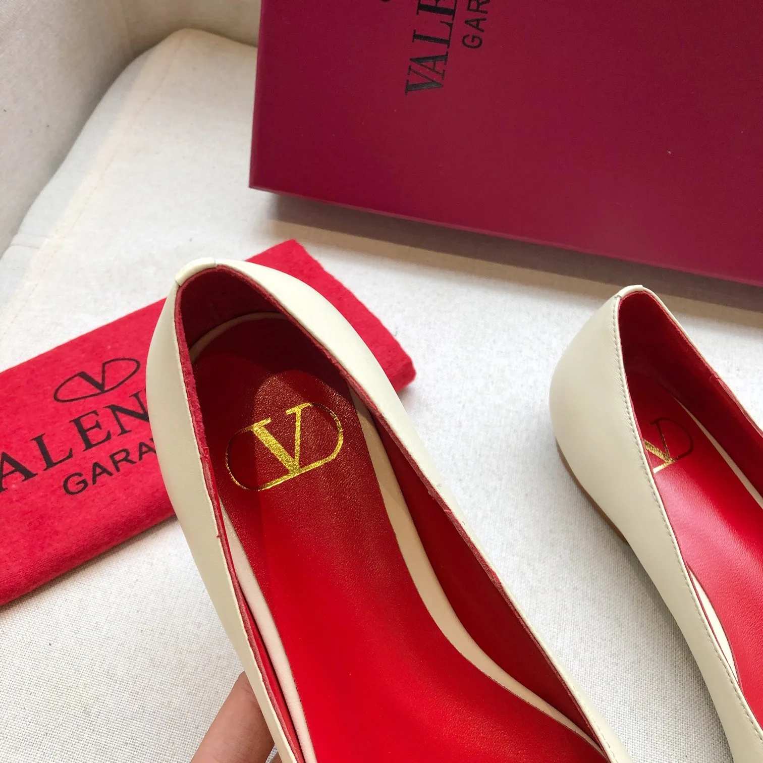 Women's Heels VALENTINO 17956852