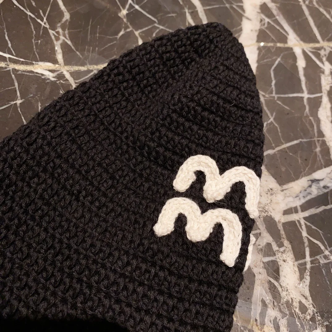 Hats MIU MIU 17973793