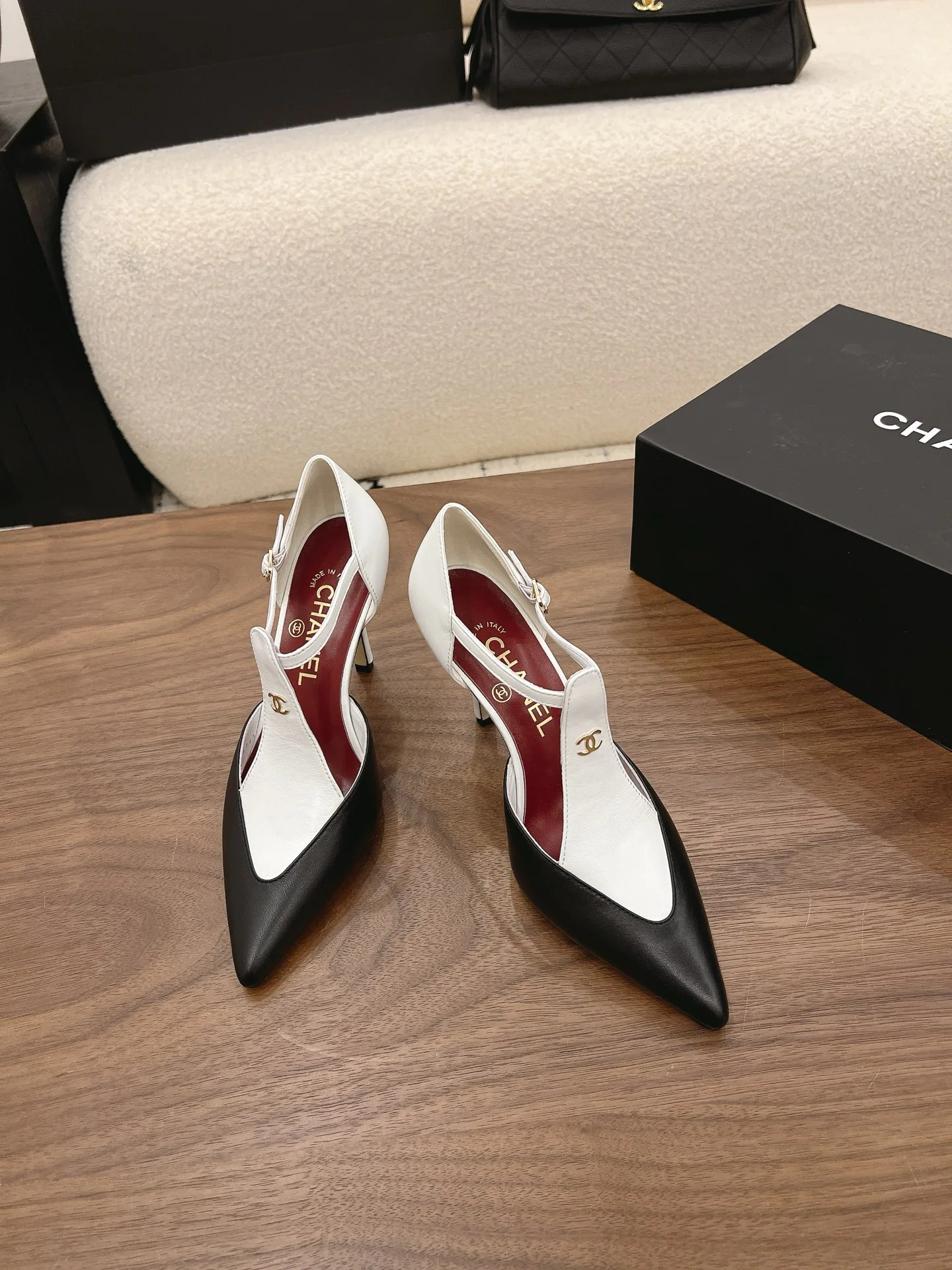 Women's Heels CHANEL 17582609