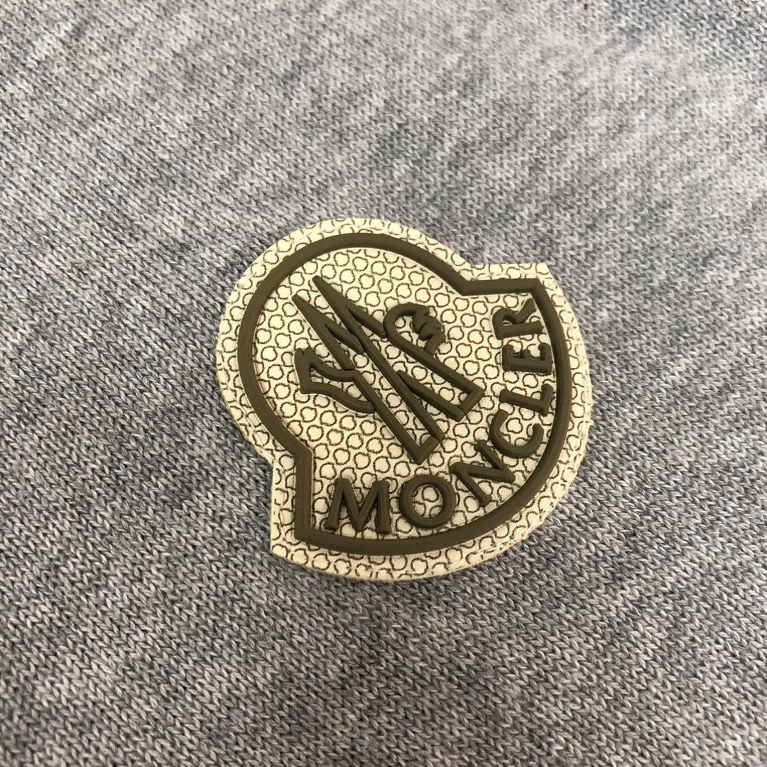 Men's Jumpers And Sweaters MONCLER 18002335