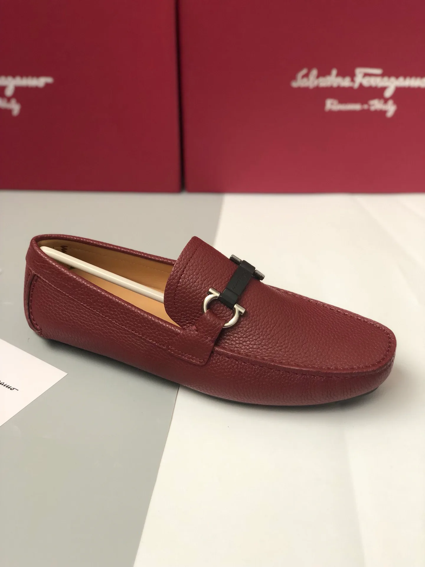 Men's Loafers And Dress Shoes SALVATORE FERRAGAMO 17722760