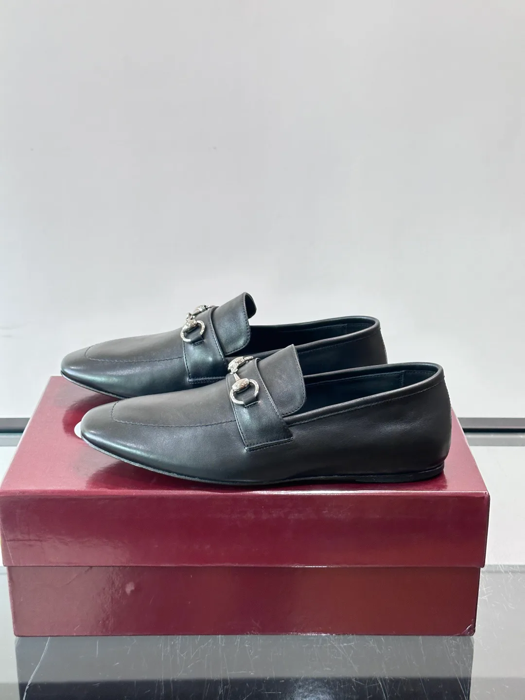 Men's Loafers And Dress Shoes GUCCI 17649825