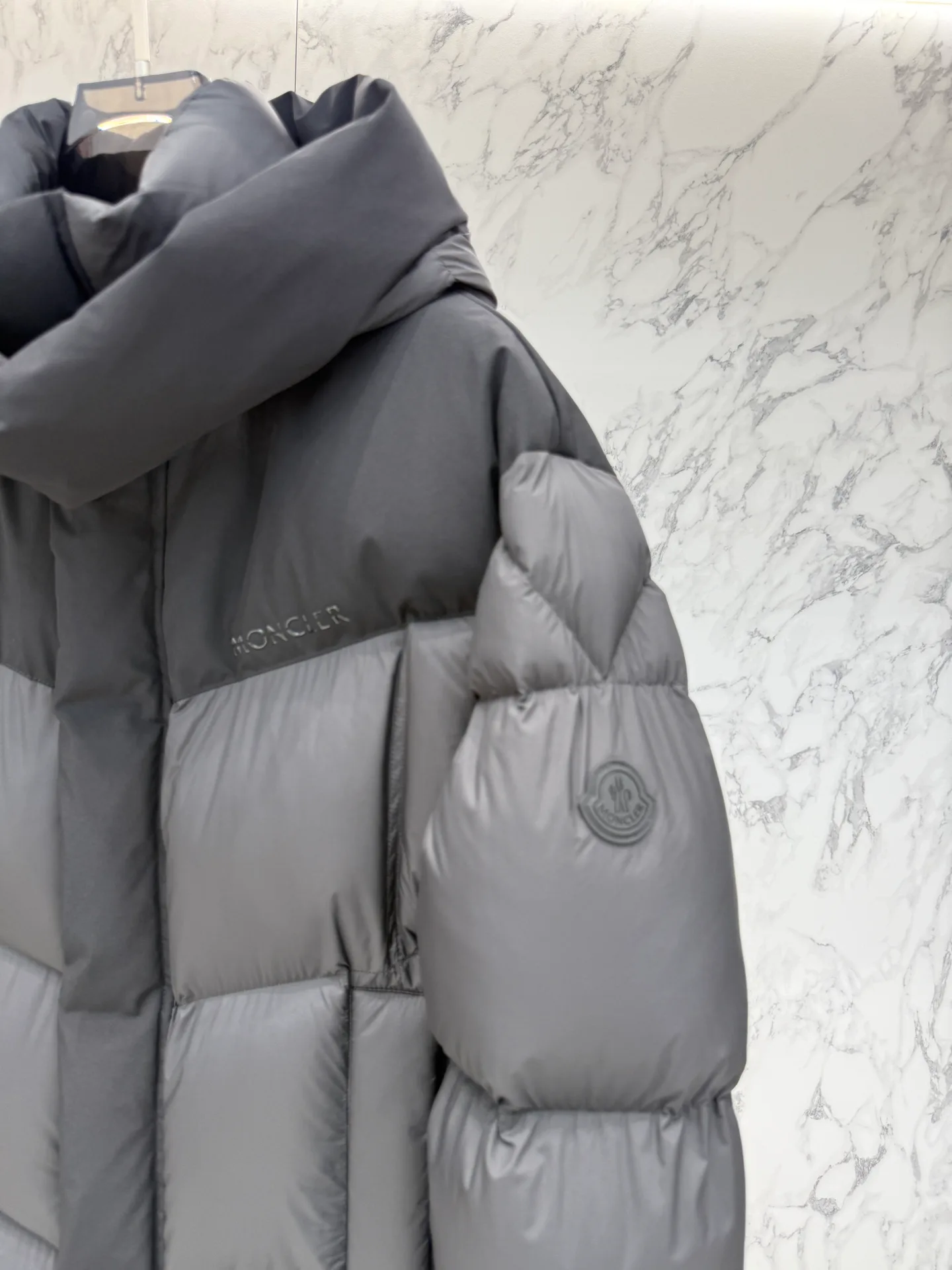 Men's Jackets And Down Jackets MONCLER 17886136