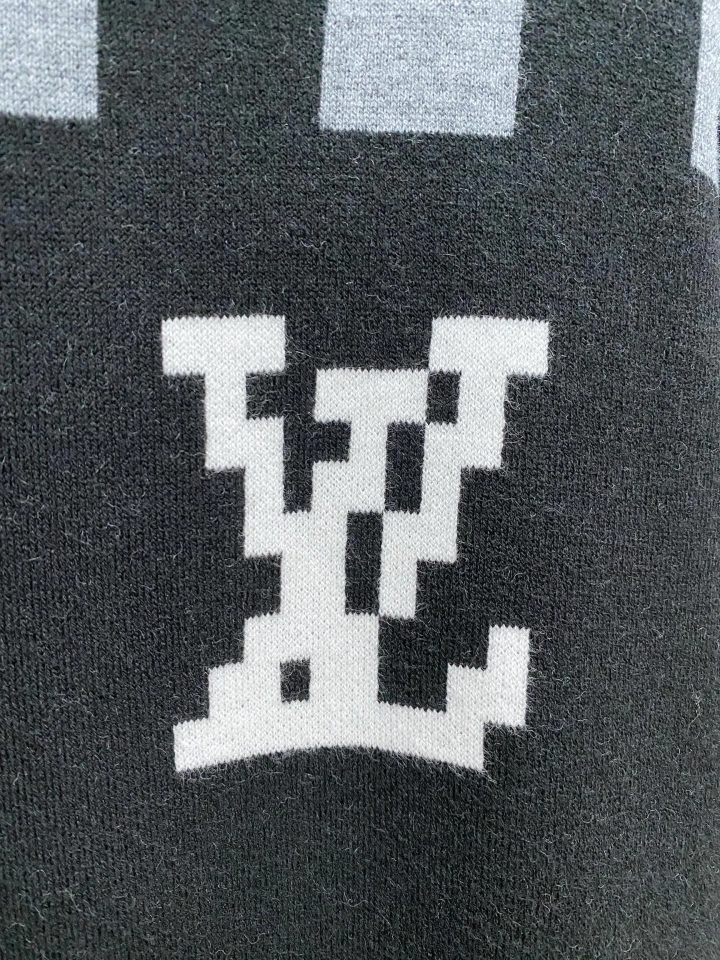 Men's Jumpers And Sweaters LOUIS VUITTON 18374685